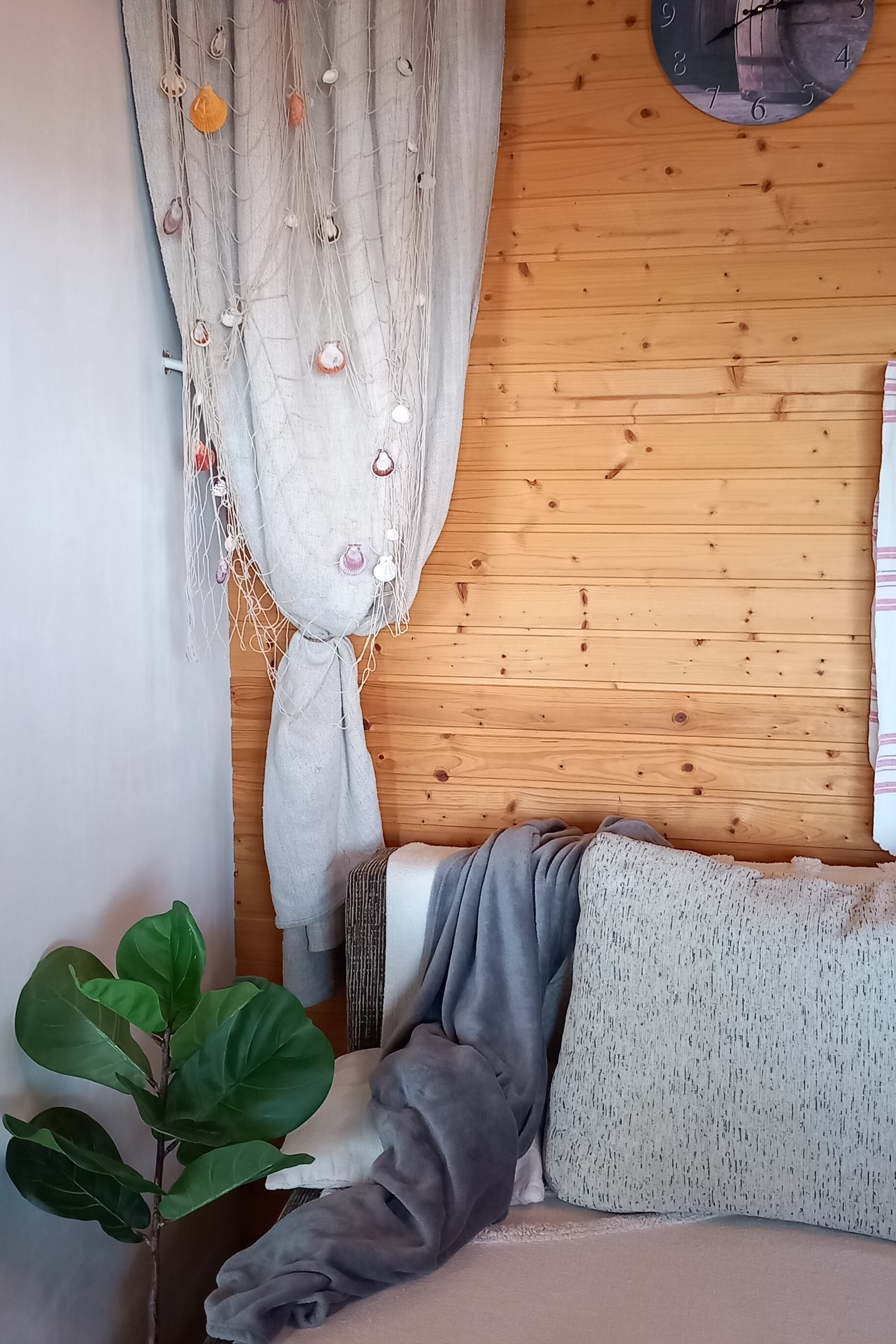 Jednosobna kuća s terasom i pogledom na more Kali, Ugljan  K