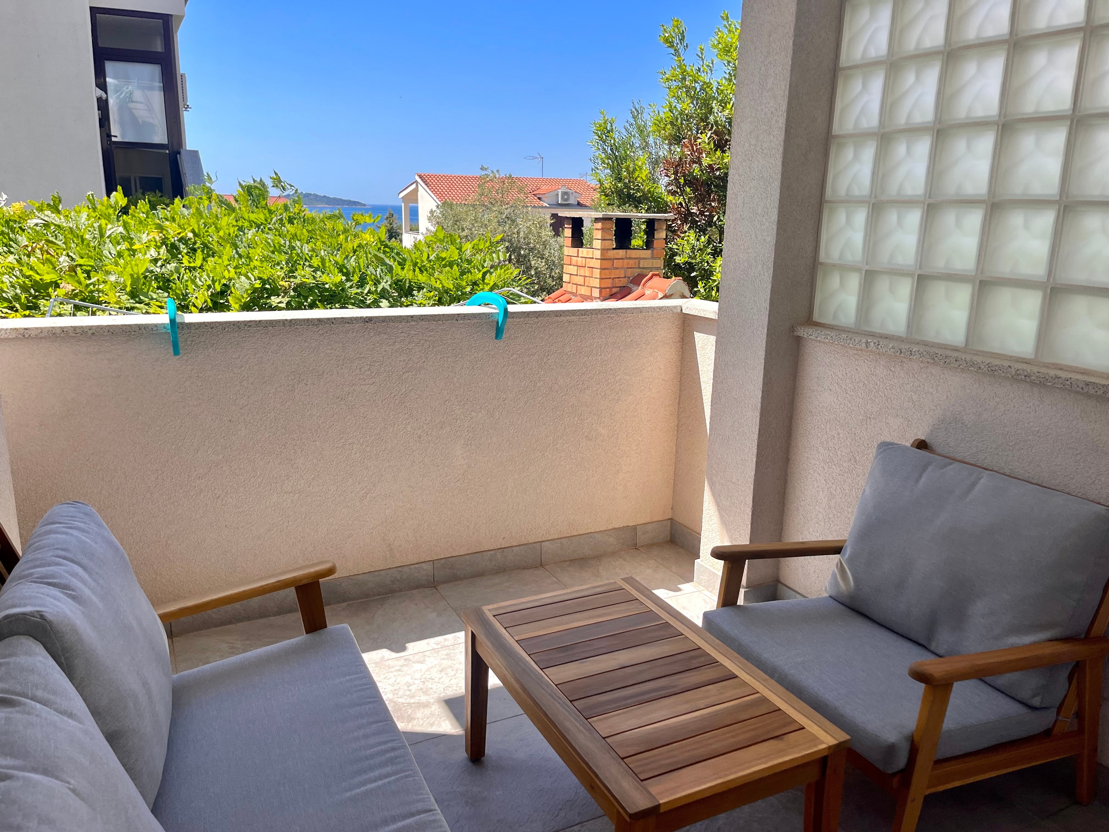 Two bedroom apartment with terrace and sea view Rogoznica  A-a