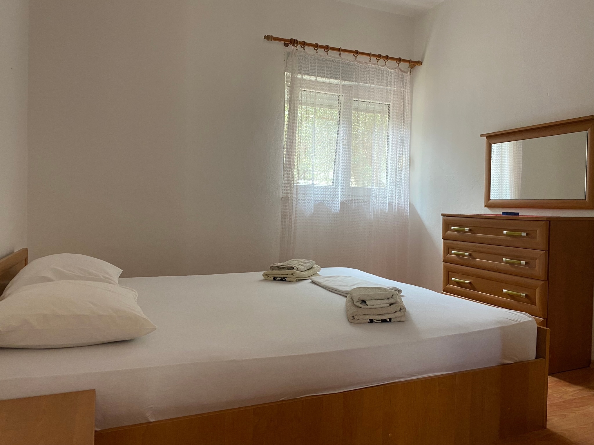 Two bedroom apartment with terrace Betina, Murter (A-23716-a)