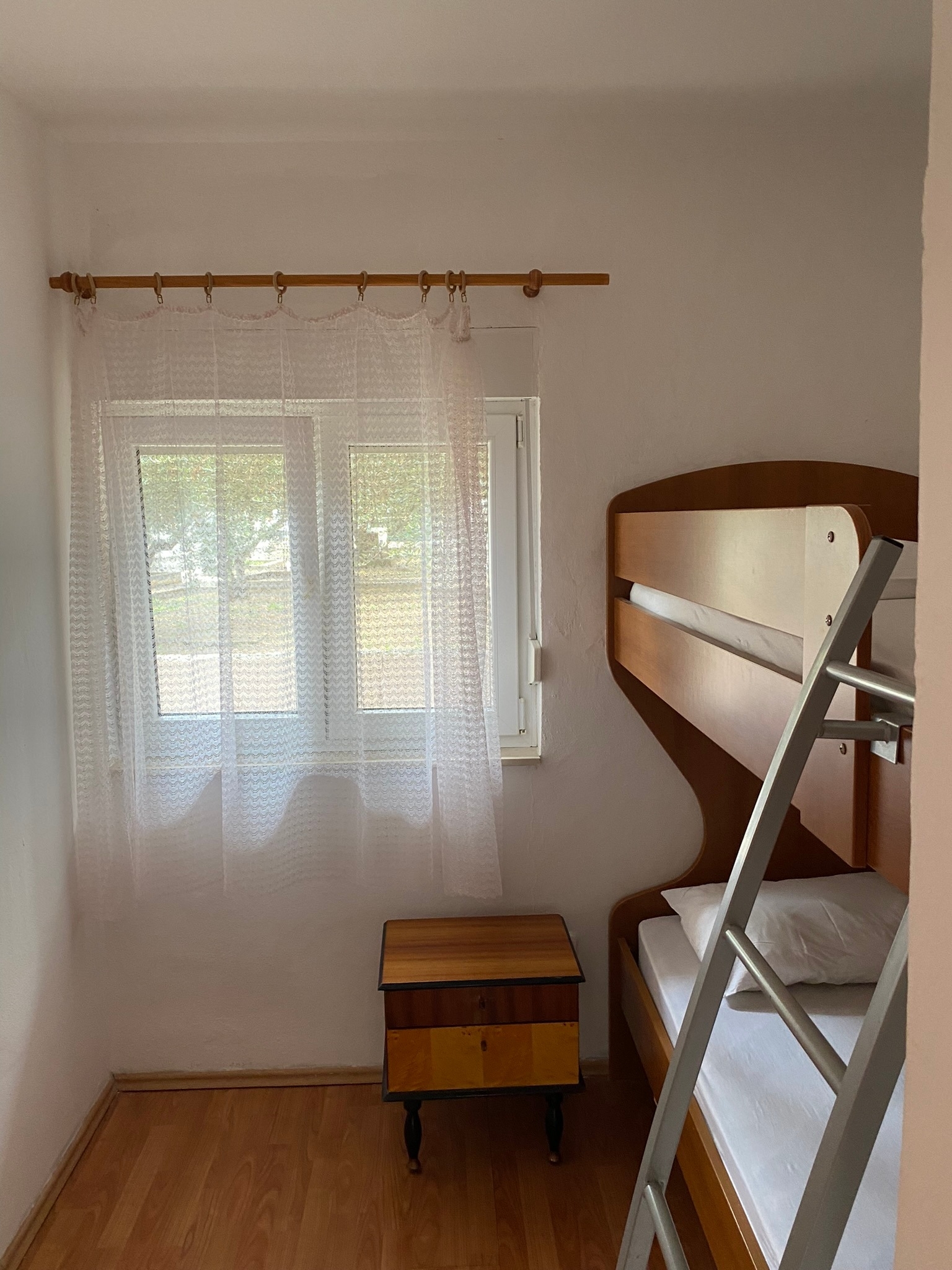 Two bedroom apartment with terrace Betina, Murter  A-a