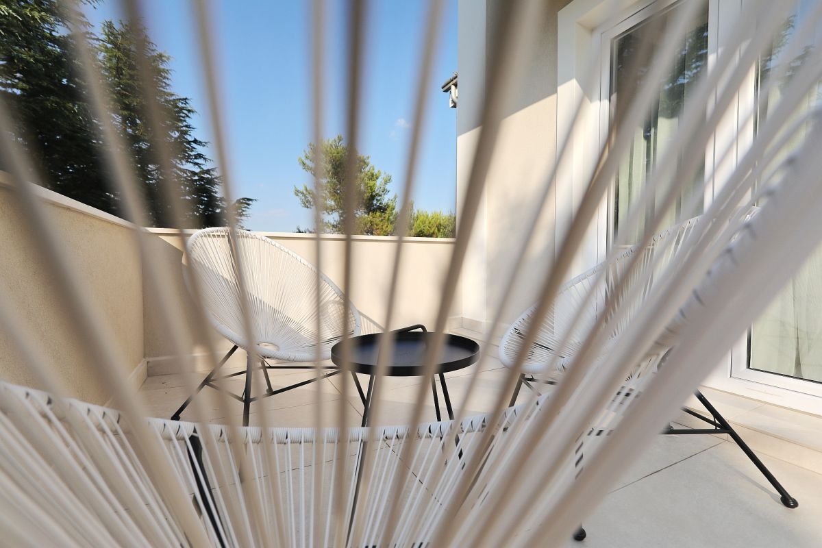Comfortable and spacious house with terrace Sikovo, Biograd  K