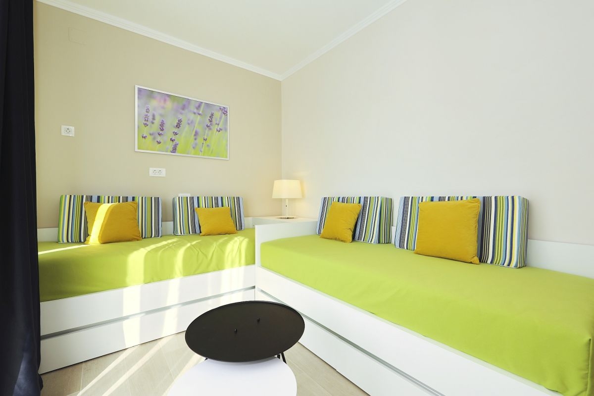 Comfortable and spacious house with terrace Sikovo, Biograd  K