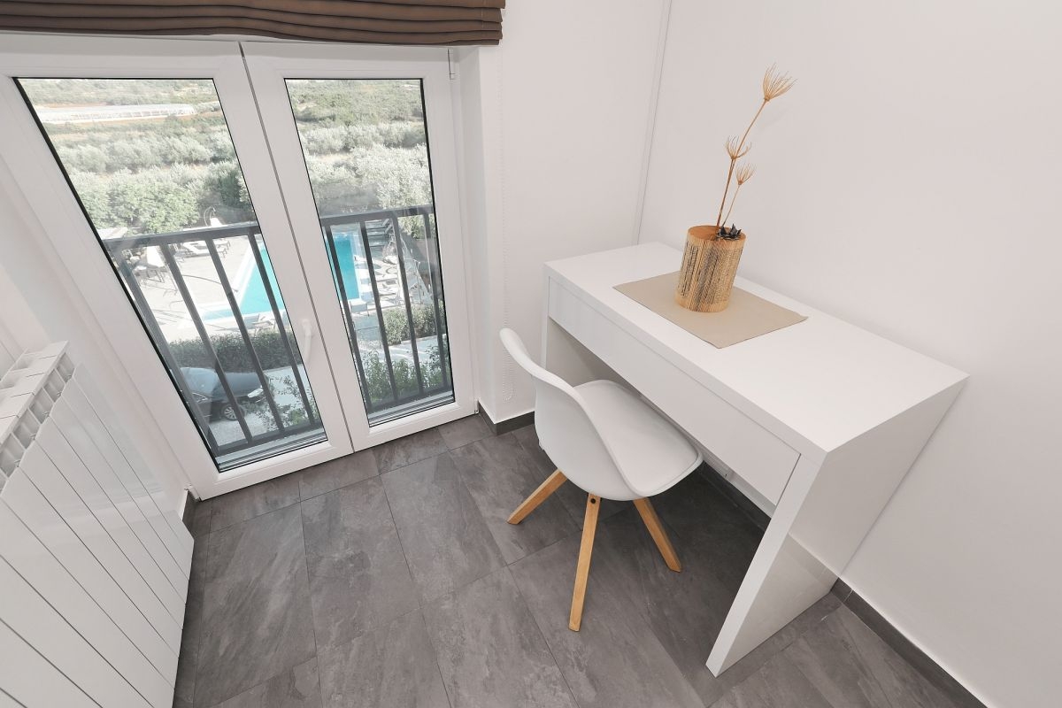 Comfortable and spacious house with terrace Sikovo, Biograd  K