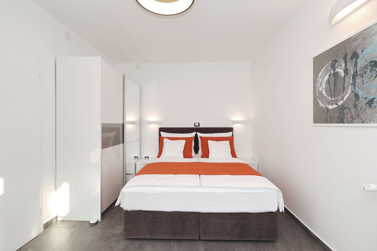 Comfortable and spacious house with terrace Sikovo, Biograd  K