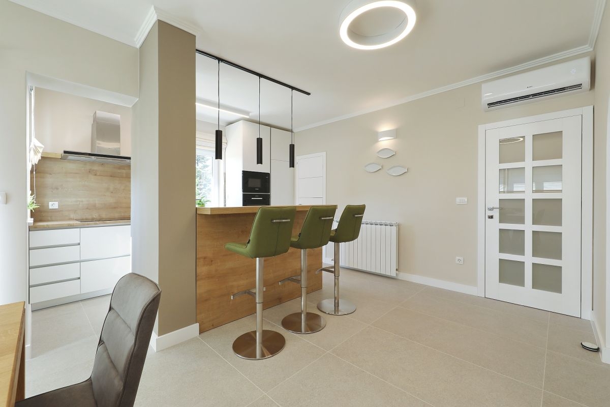 Comfortable and spacious house with terrace Sikovo, Biograd  K