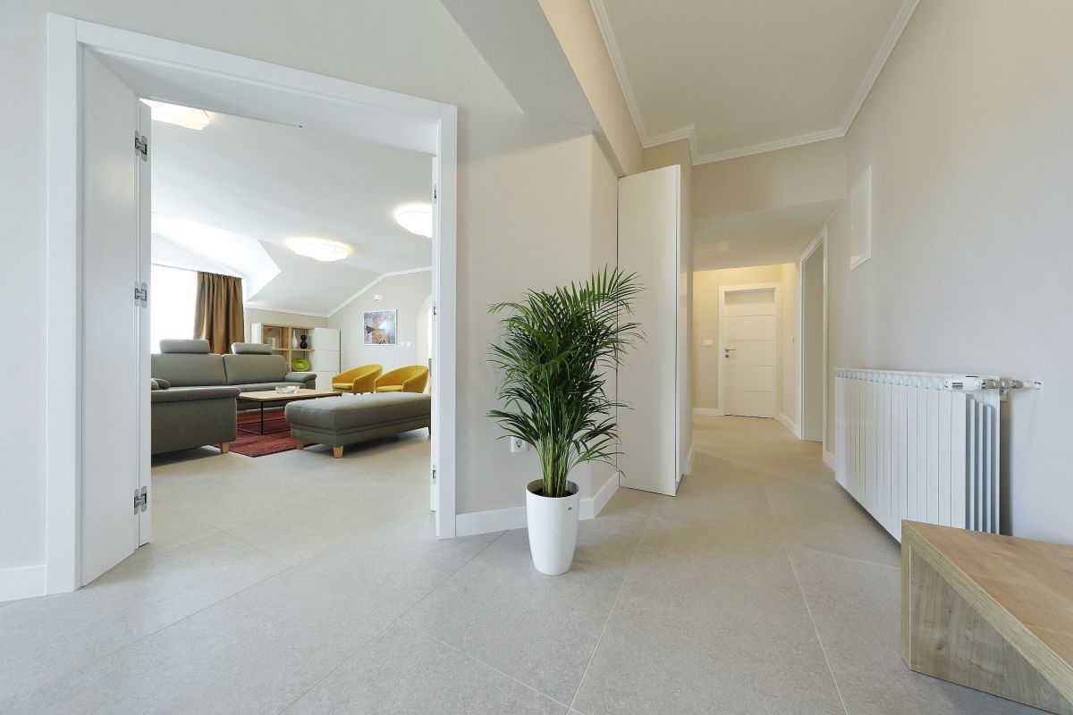 Comfortable and spacious house with terrace Sikovo, Biograd  K