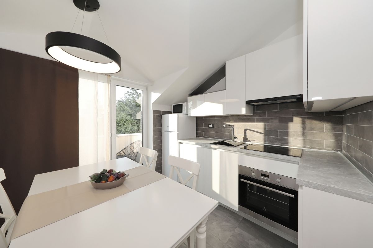 Comfortable and spacious house with terrace Sikovo, Biograd  K