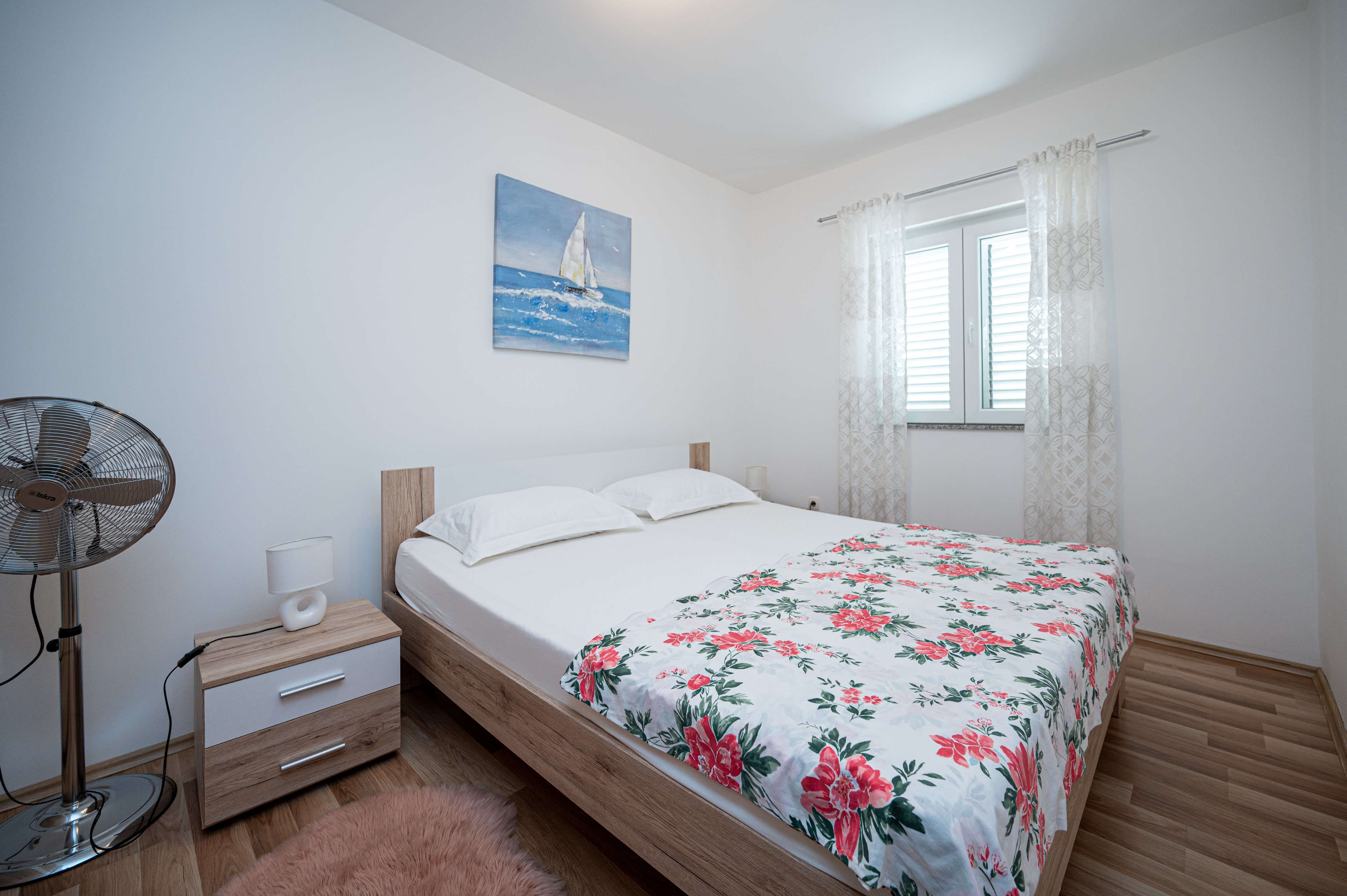 Two bedroom house with terrace Maslenica, Novigrad  K