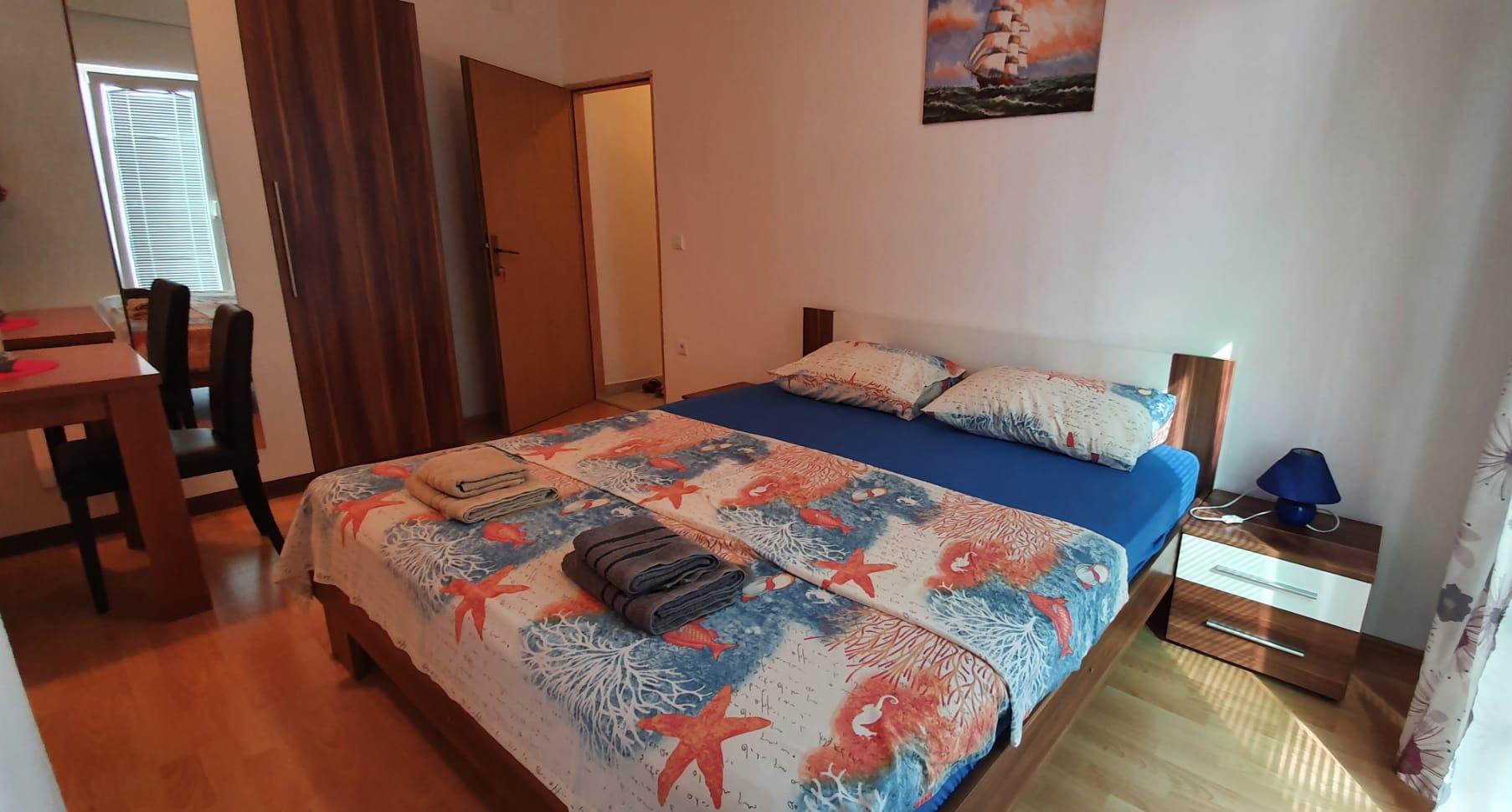 Studio flat with air-conditioning Tisno, Murter (AS-23720-d)