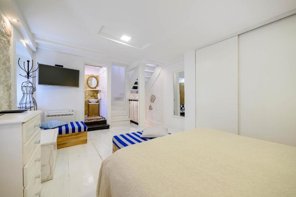 One bedroom apartment with balcony Šibenik  A-a