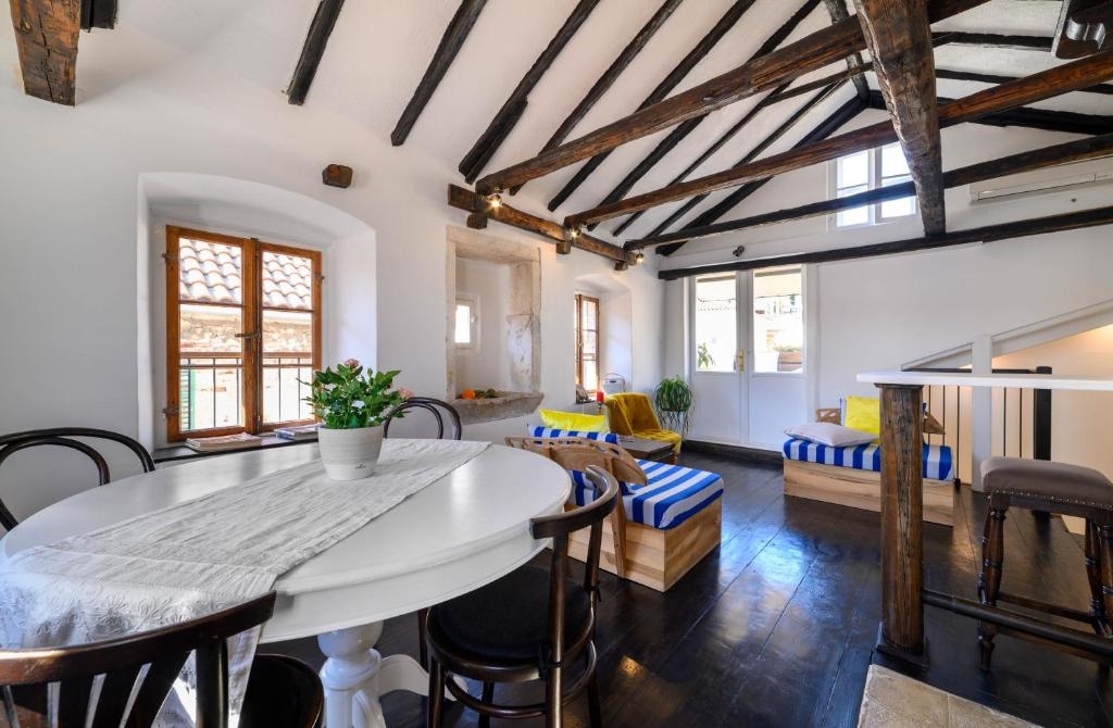One bedroom apartment with balcony Šibenik  A-a
