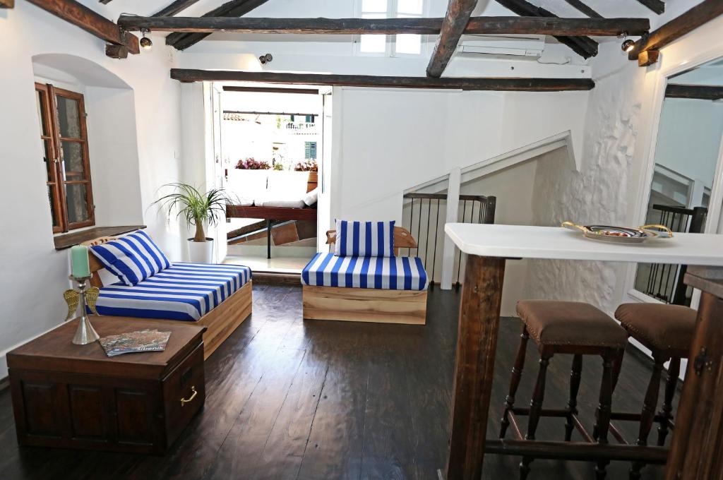 One bedroom apartment with balcony Šibenik  A-a