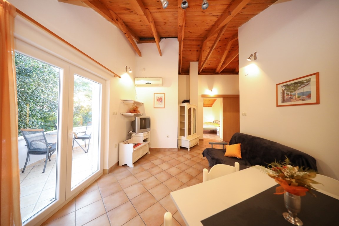 One bedroom apartment with terrace and sea view Sukošan, Zadar (A-23722-a)