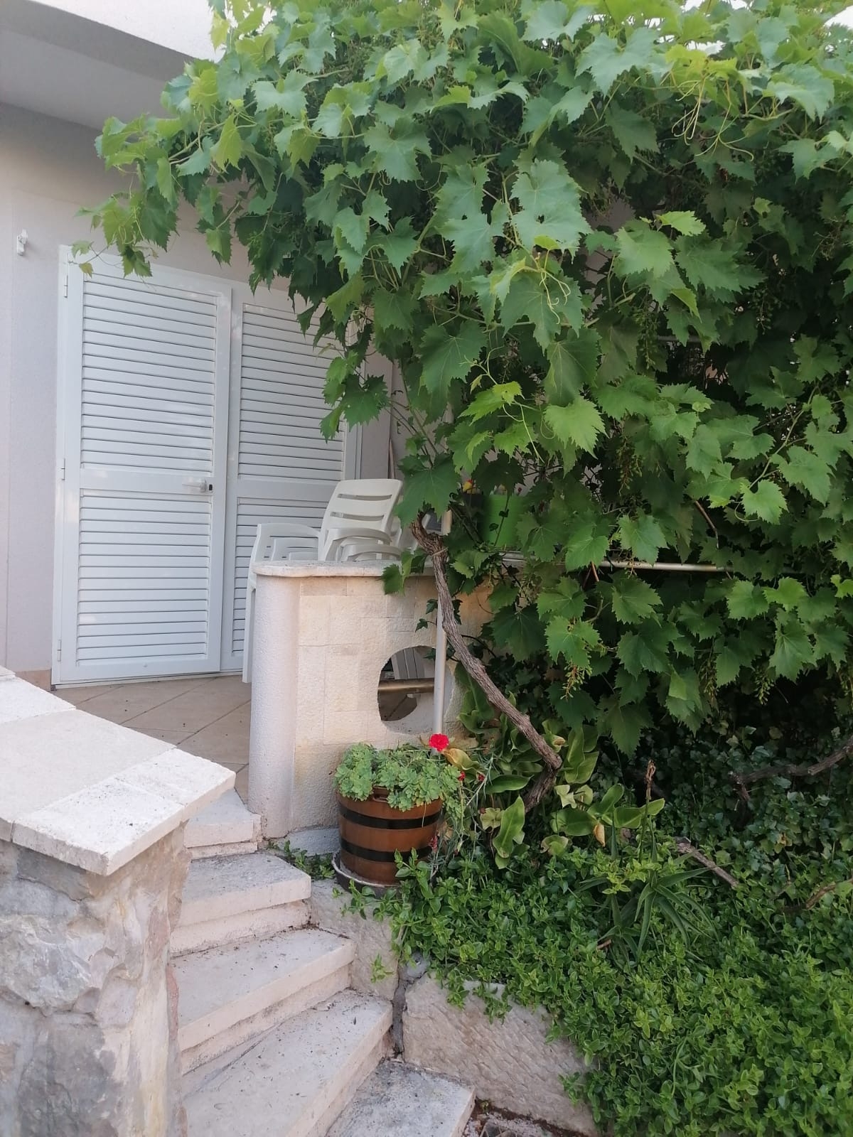 One bedroom apartment with terrace and sea view Sukošan, Zadar  A-c