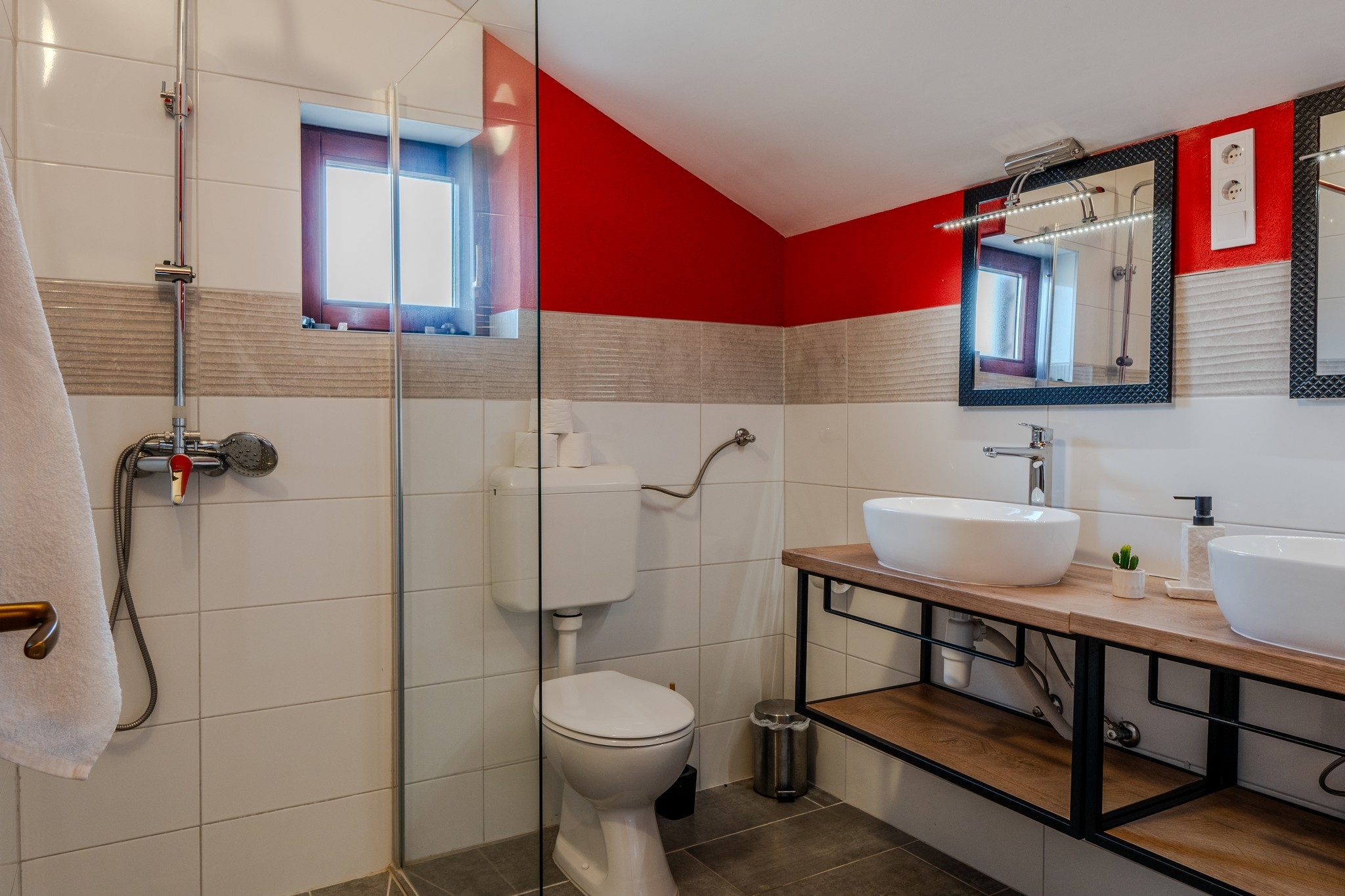 Three bedroom apartment with balcony and sea view Novalja, Pag  A-a