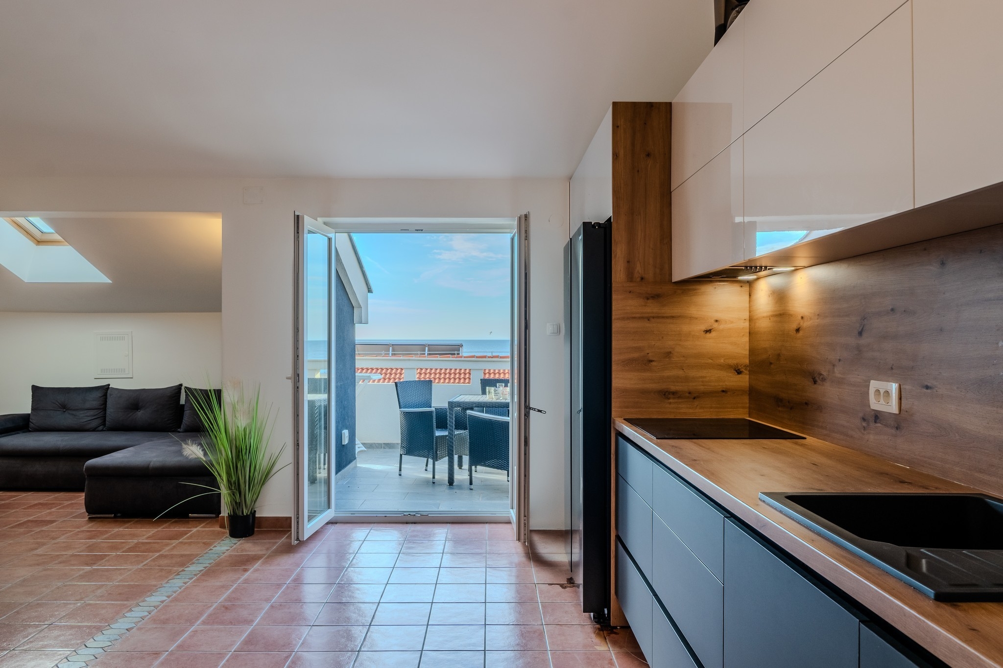 Three bedroom apartment with balcony and sea view Novalja, Pag  A-a