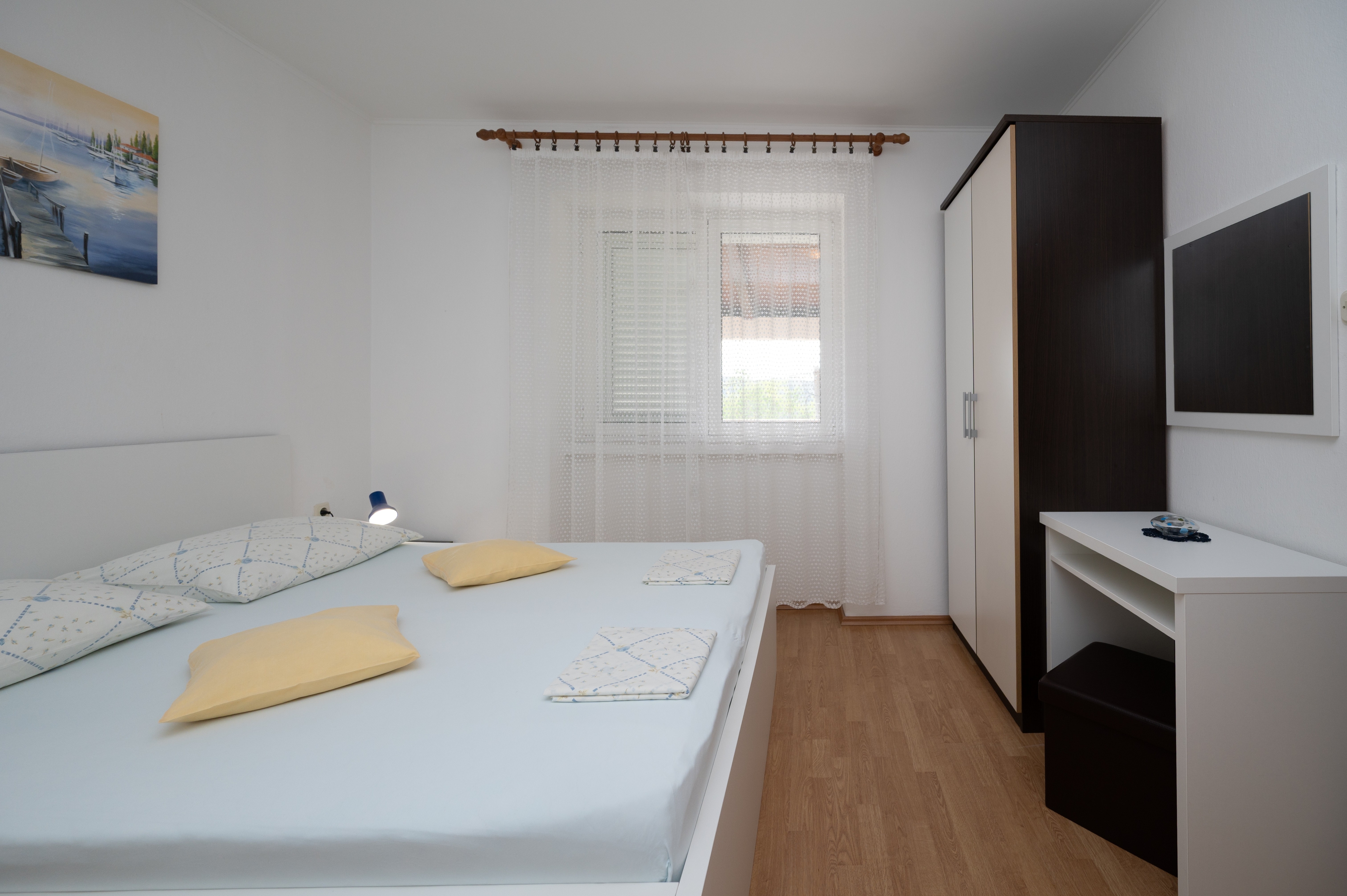 Two bedroom apartment with terrace and sea view Lopar, Rab  A-a