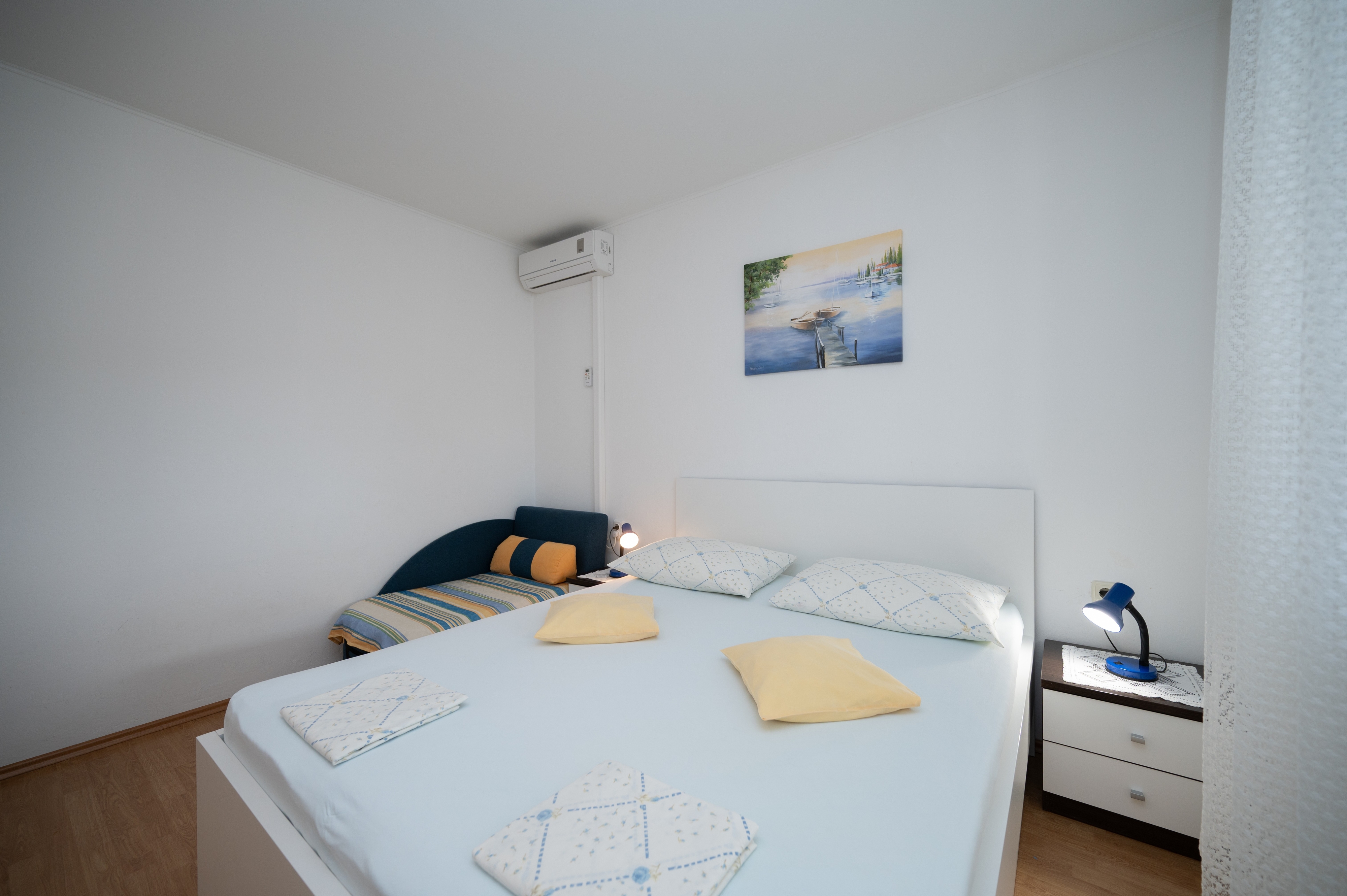 Two bedroom apartment with terrace and sea view Lopar, Rab  A-a