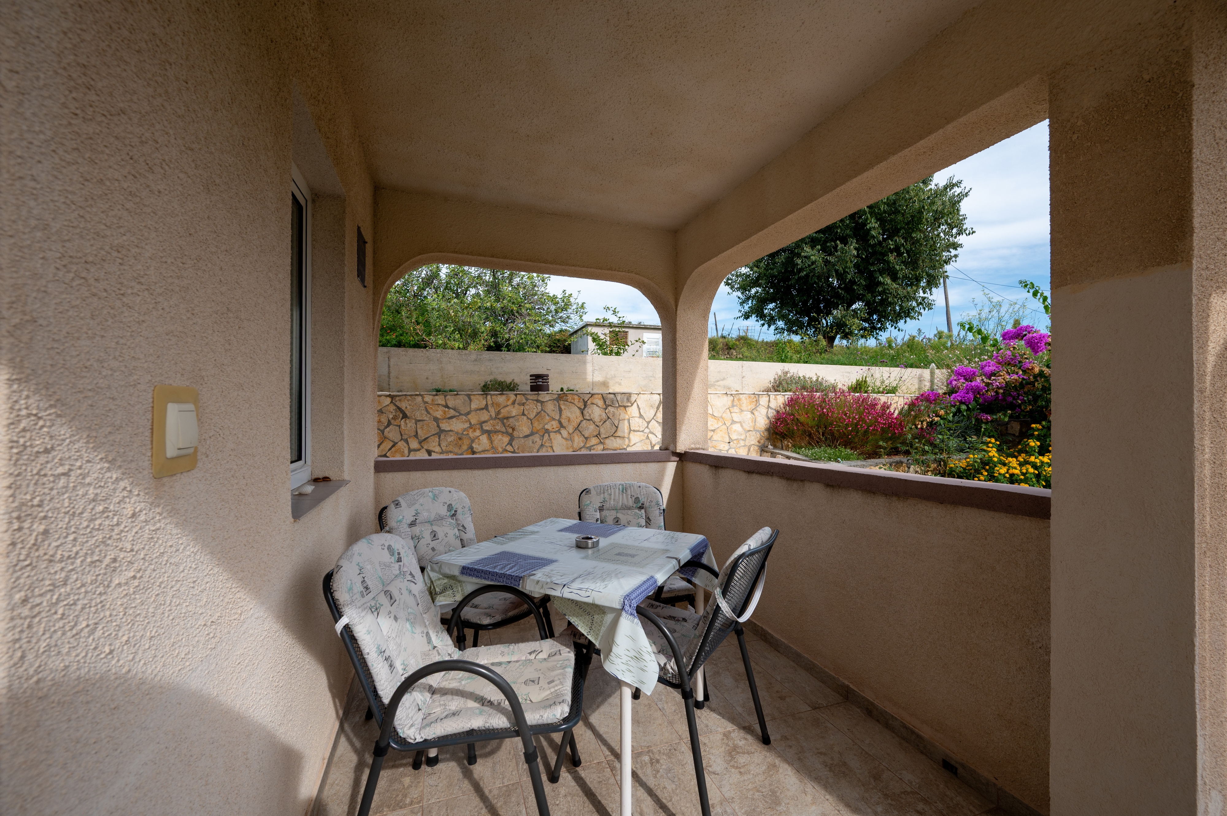Two bedroom apartment with terrace and sea view Lopar, Rab  A-a