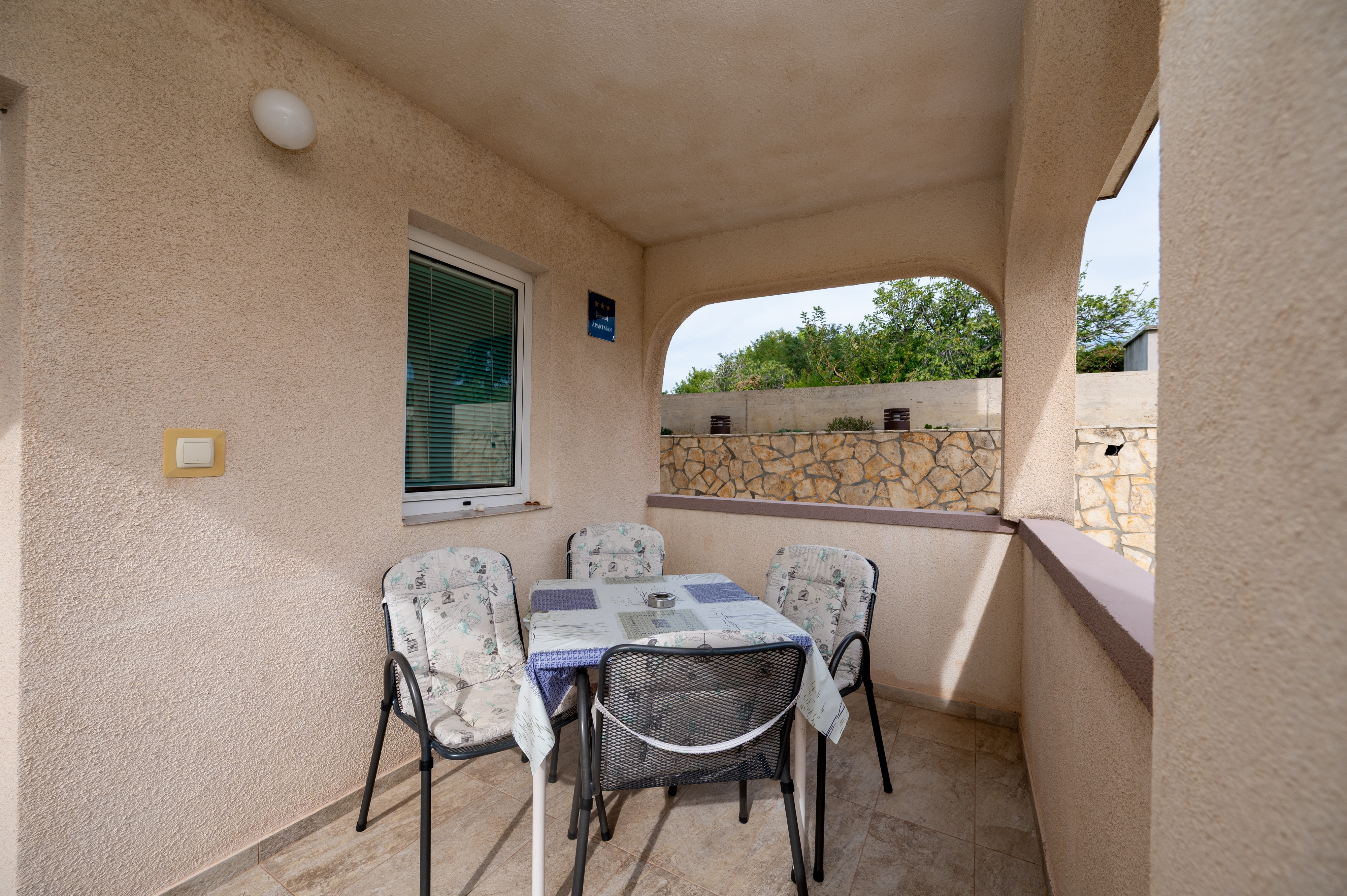 Two bedroom apartment with terrace and sea view Lopar, Rab  A-a