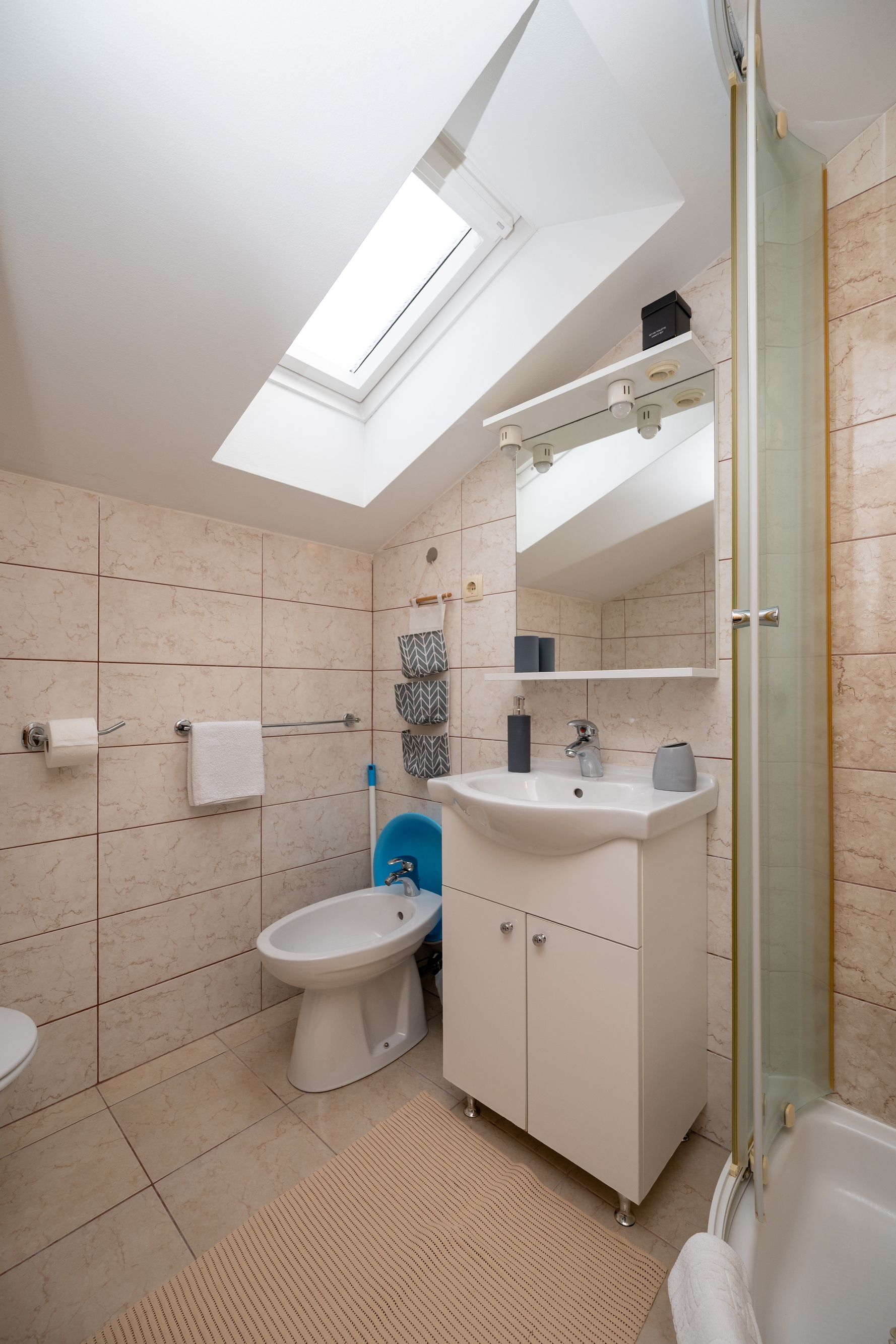 Two bedroom apartment with terrace and sea view Lopar, Rab  A-b