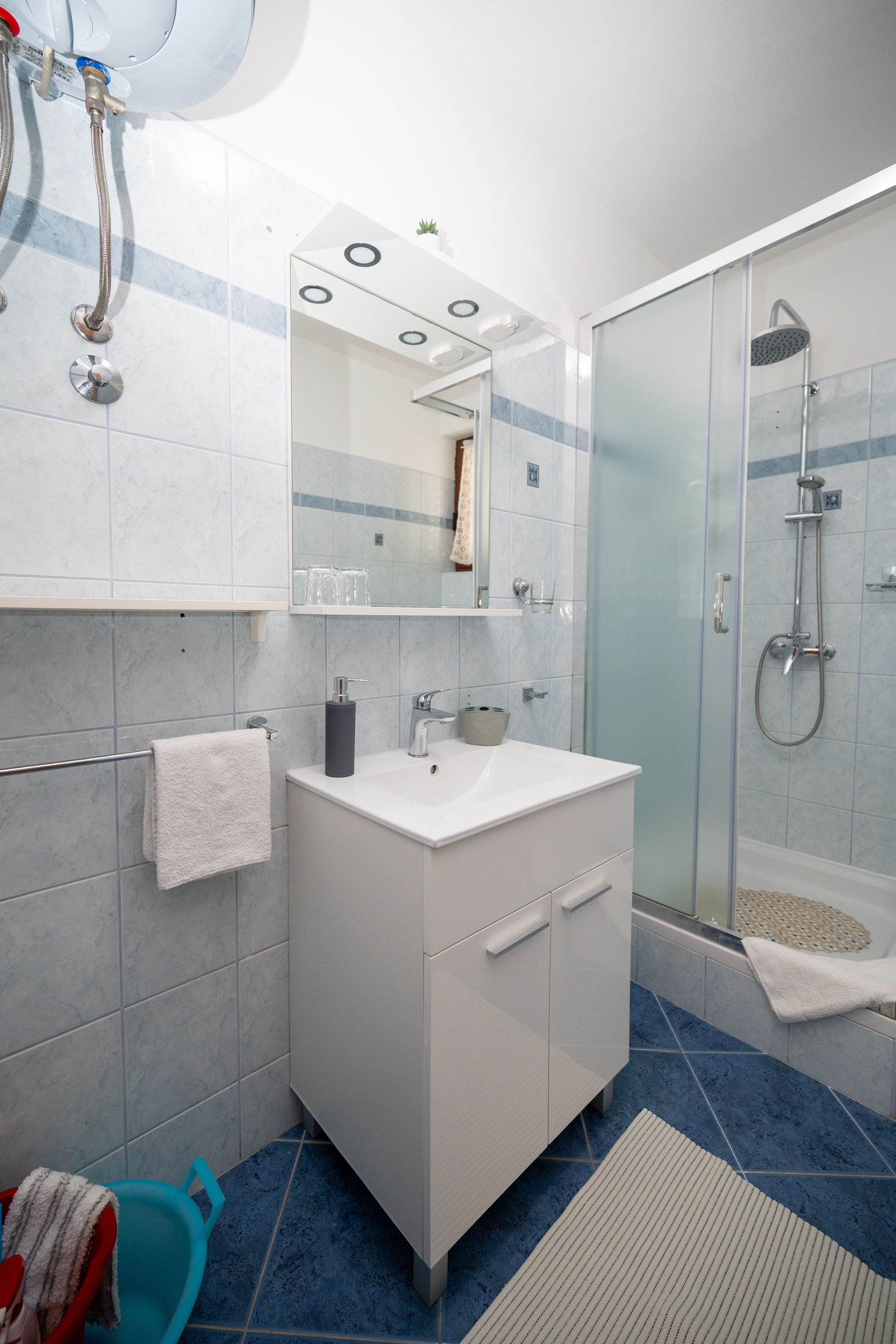 One bedroom apartment with terrace and sea view Lopar, Rab  A-c