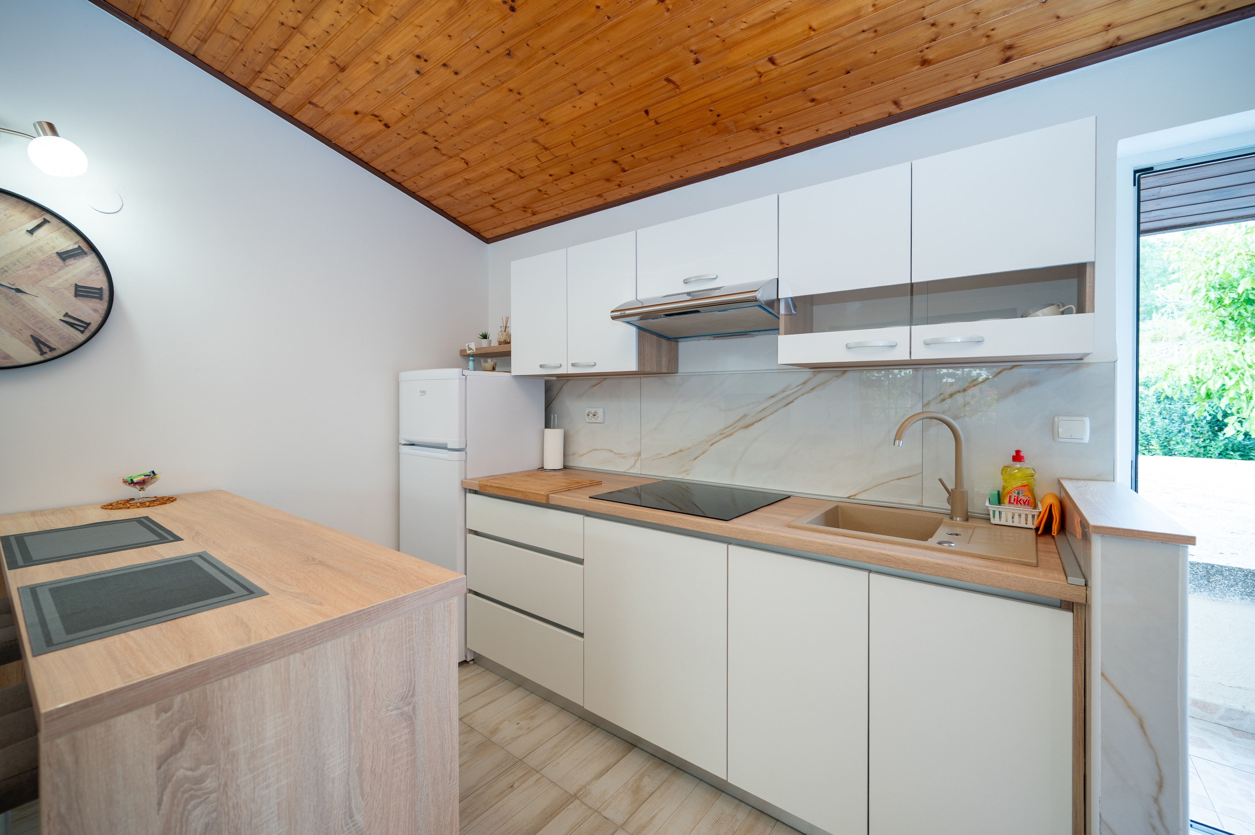 Top Rab Lopar Top Rab Lopar