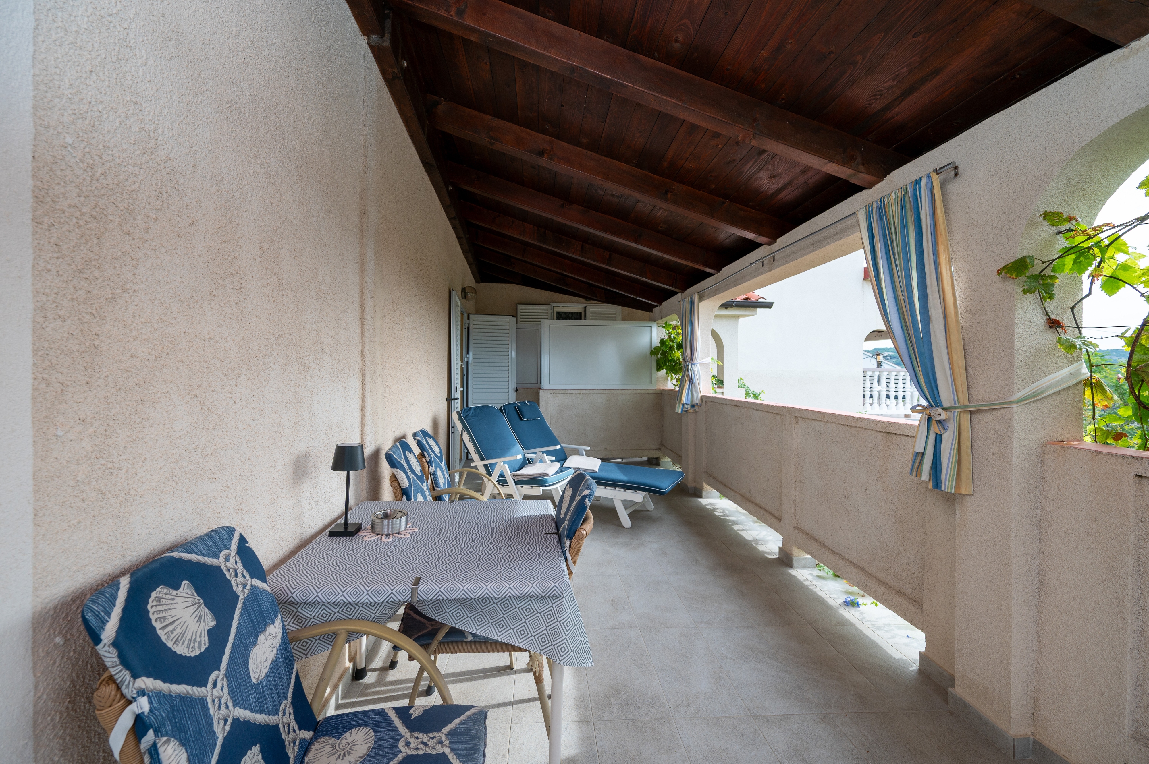 One bedroom apartment with terrace and sea view Lopar, Rab  A-c