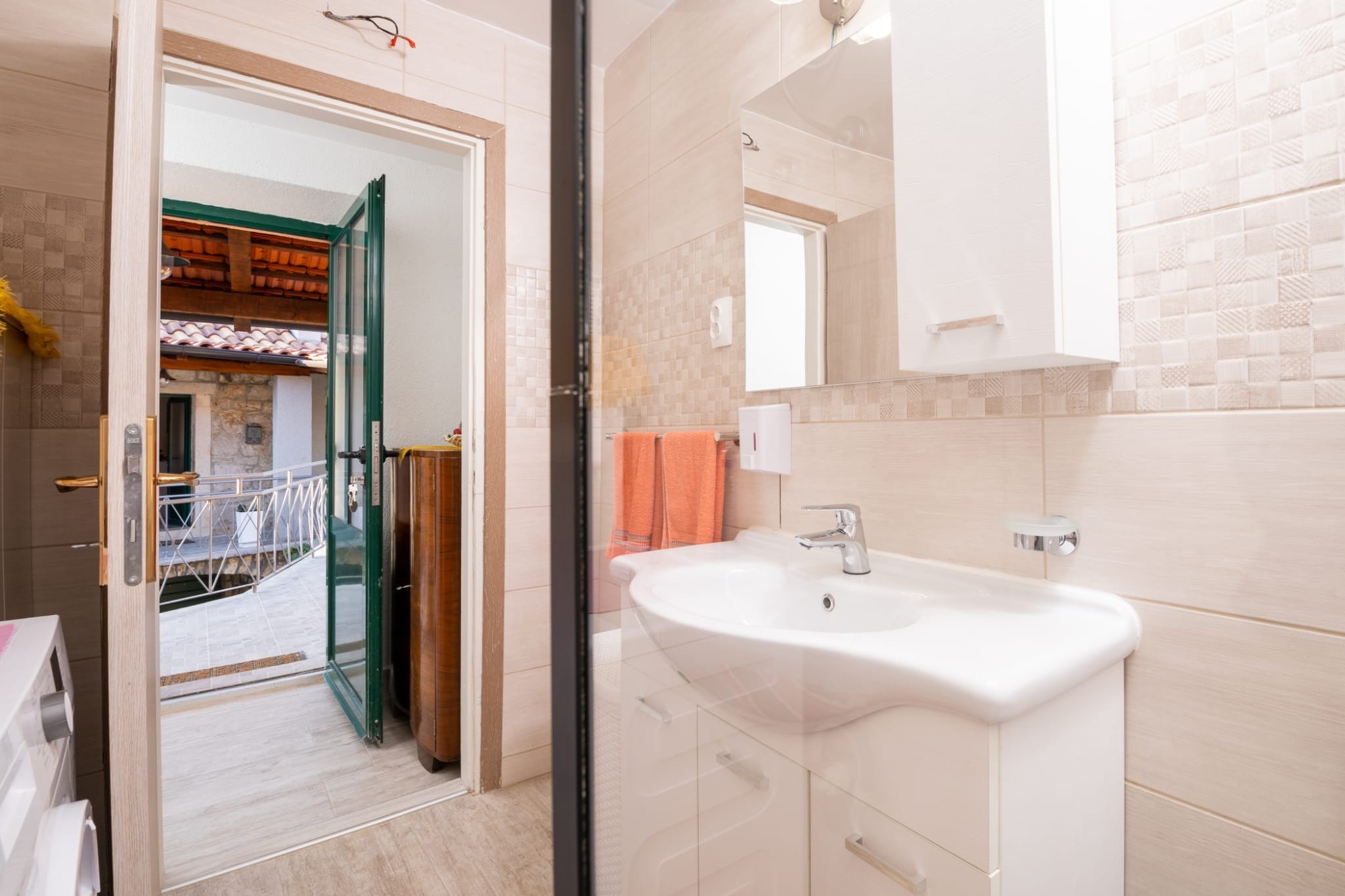 Three bedroom house with terrace Zastražišće, Hvar  K