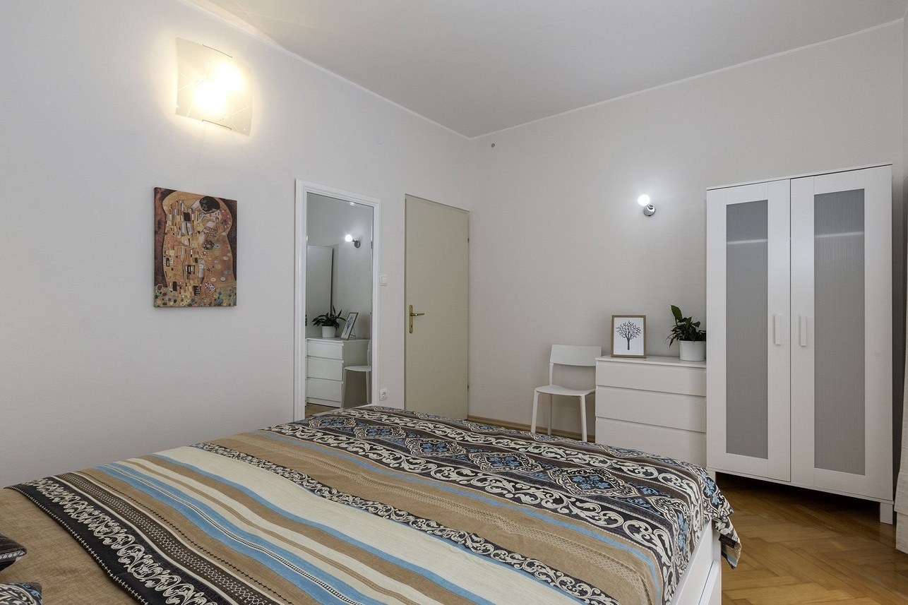 Three bedroom apartment with terrace Valbandon, Fažana  A-a