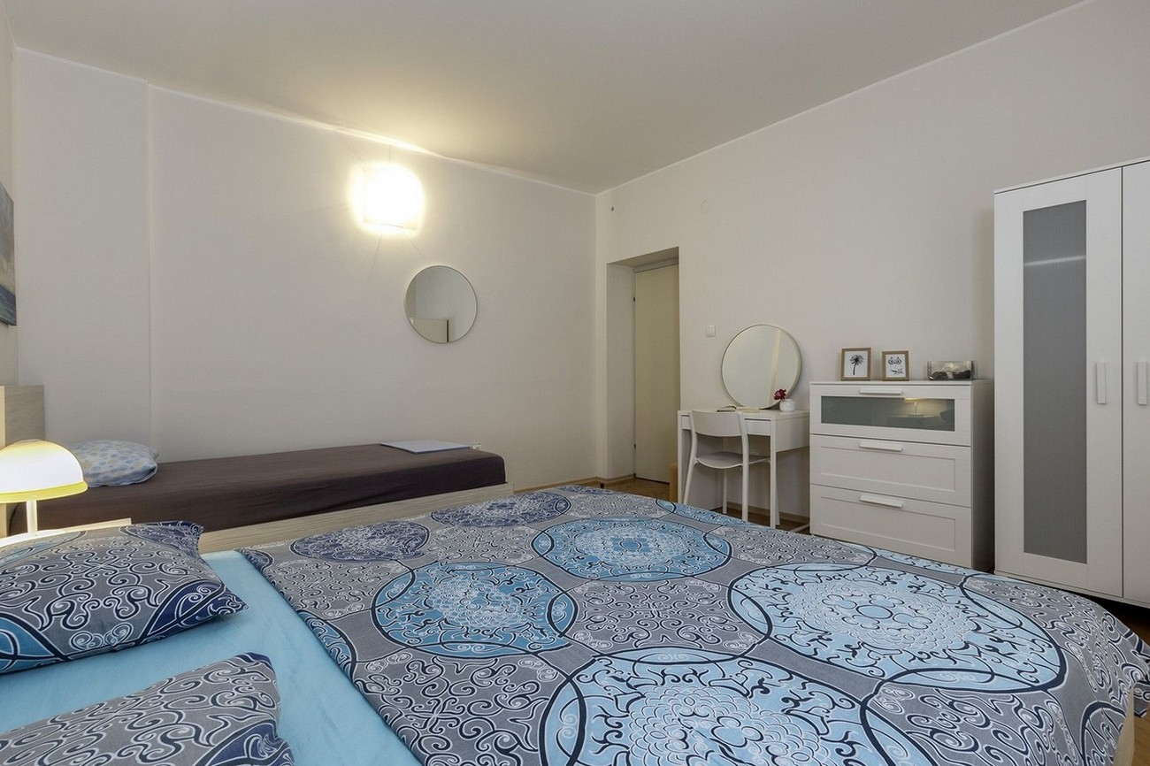 Three bedroom apartment with terrace Valbandon, Fažana  A-a