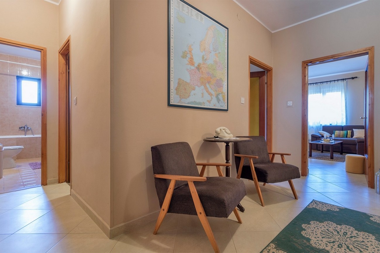 Three bedroom apartment with terrace Valbandon, Fažana  A-a