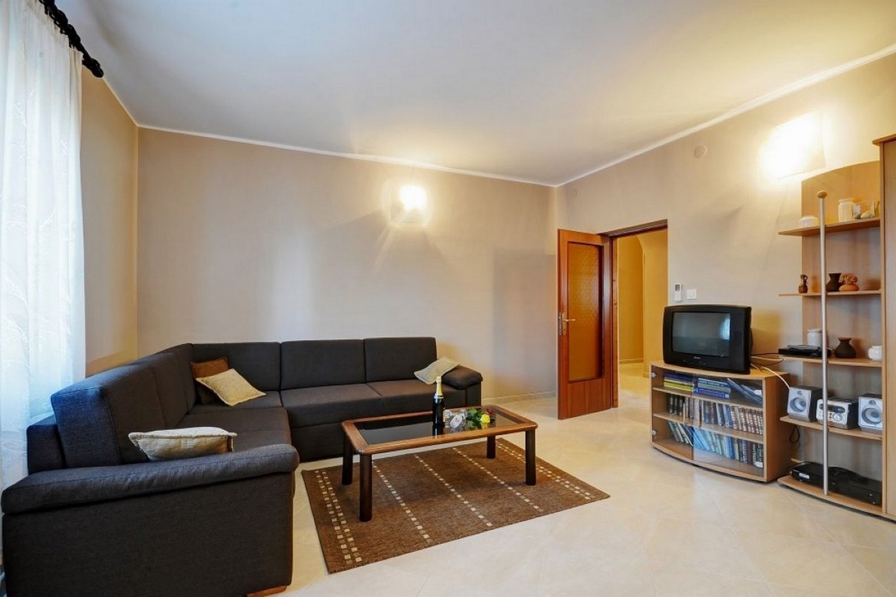 Three bedroom apartment with terrace Valbandon (Fažana) (A-23745-a) Three bedroom apartment with terrace Valbandon (Fažana) (A-23745-a)