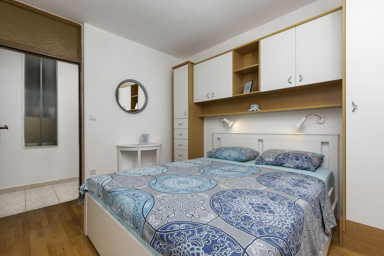 Three bedroom apartment with terrace Valbandon, Fažana  A-b