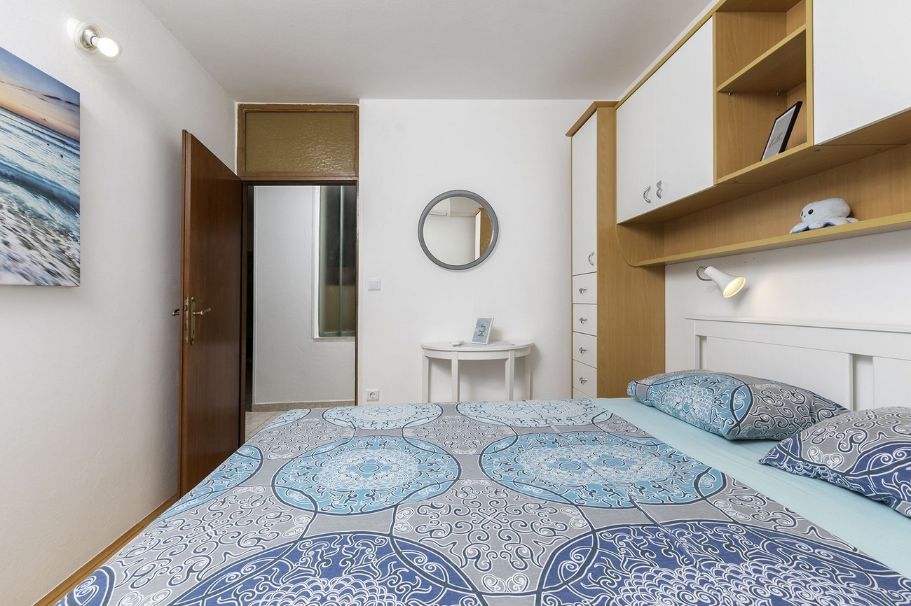 Three bedroom apartment with terrace Valbandon, Fažana  A-b