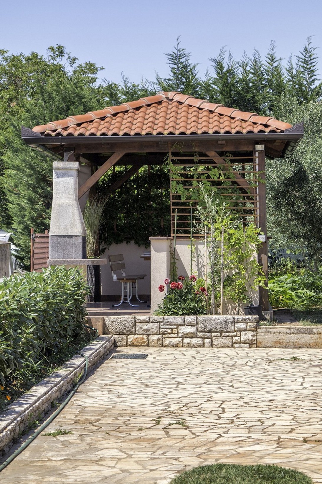 Three bedroom apartment with terrace Valbandon, Fažana  A-b