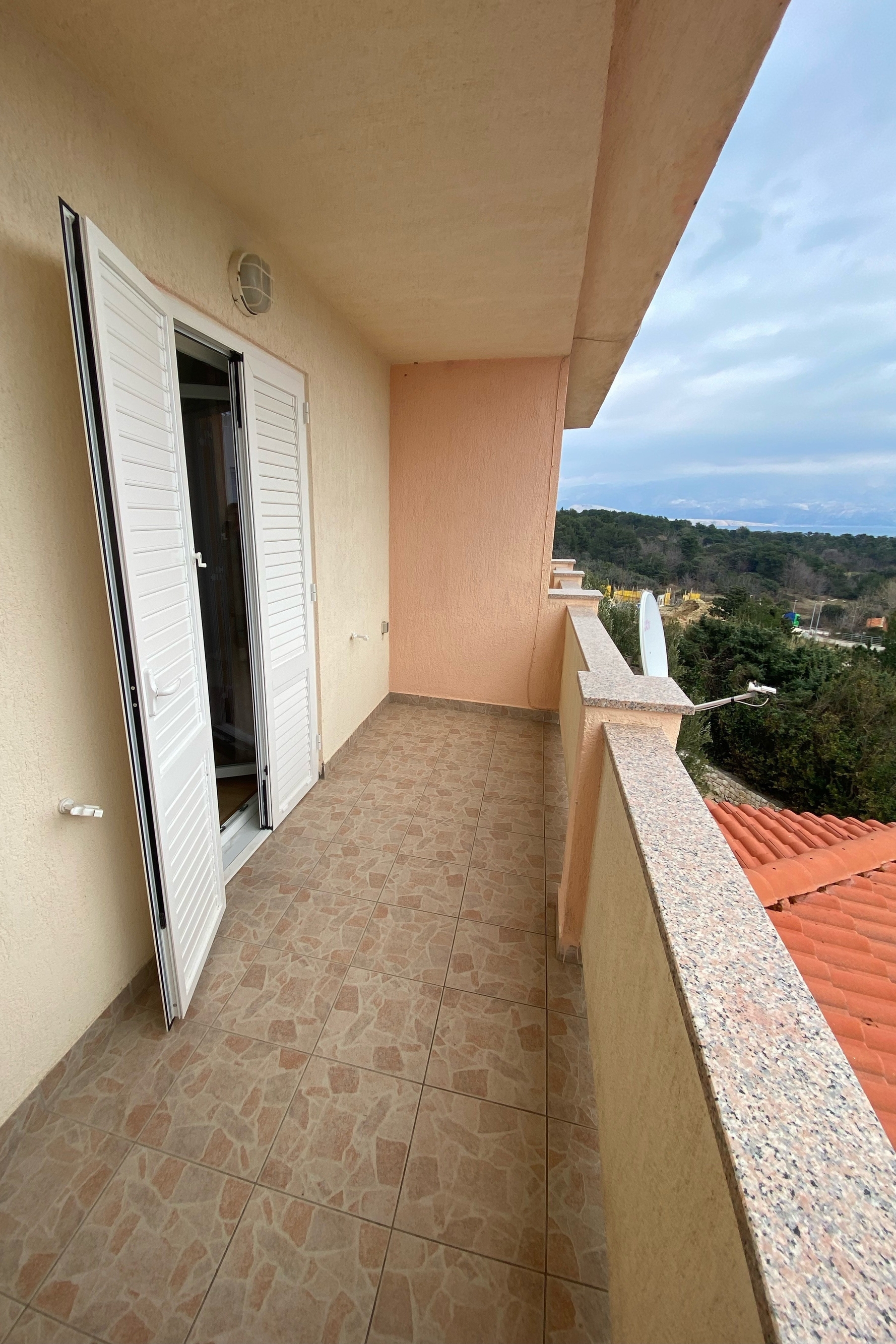 Top Rab Lopar Top Rab Lopar