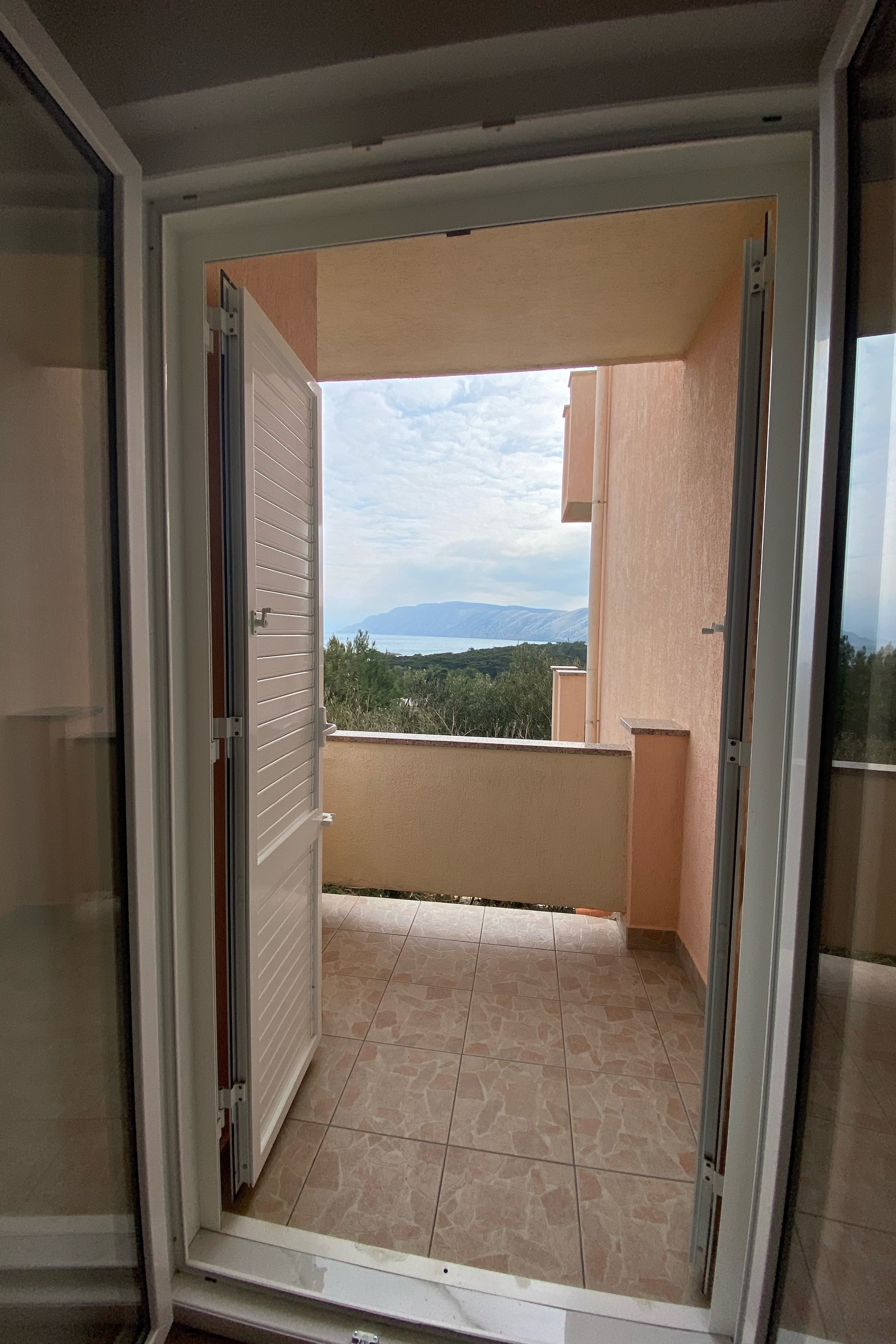 Top Rab Lopar Top Rab Lopar