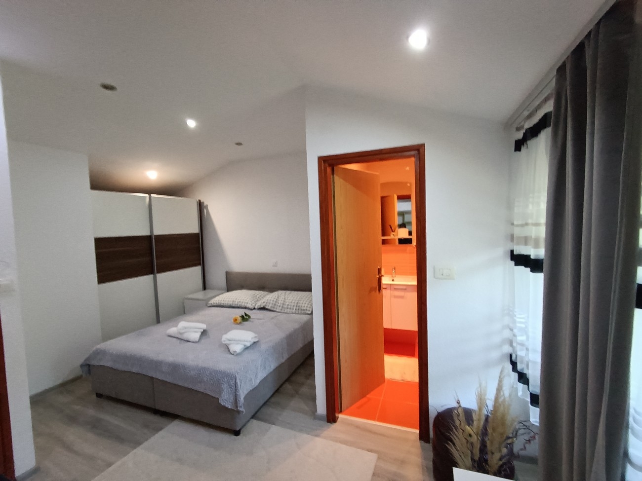 Two bedroom apartment with terrace Jurazini, Central Istria - Središnja Istra  A-a