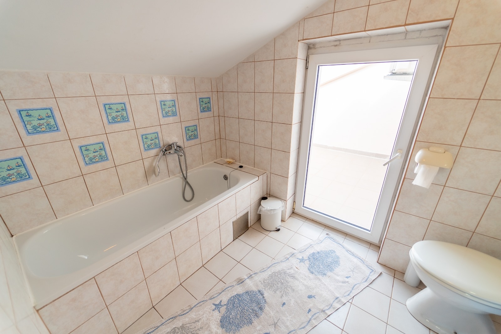 Three bedroom apartment with terrace and sea view Privlaka, Zadar  A-a
