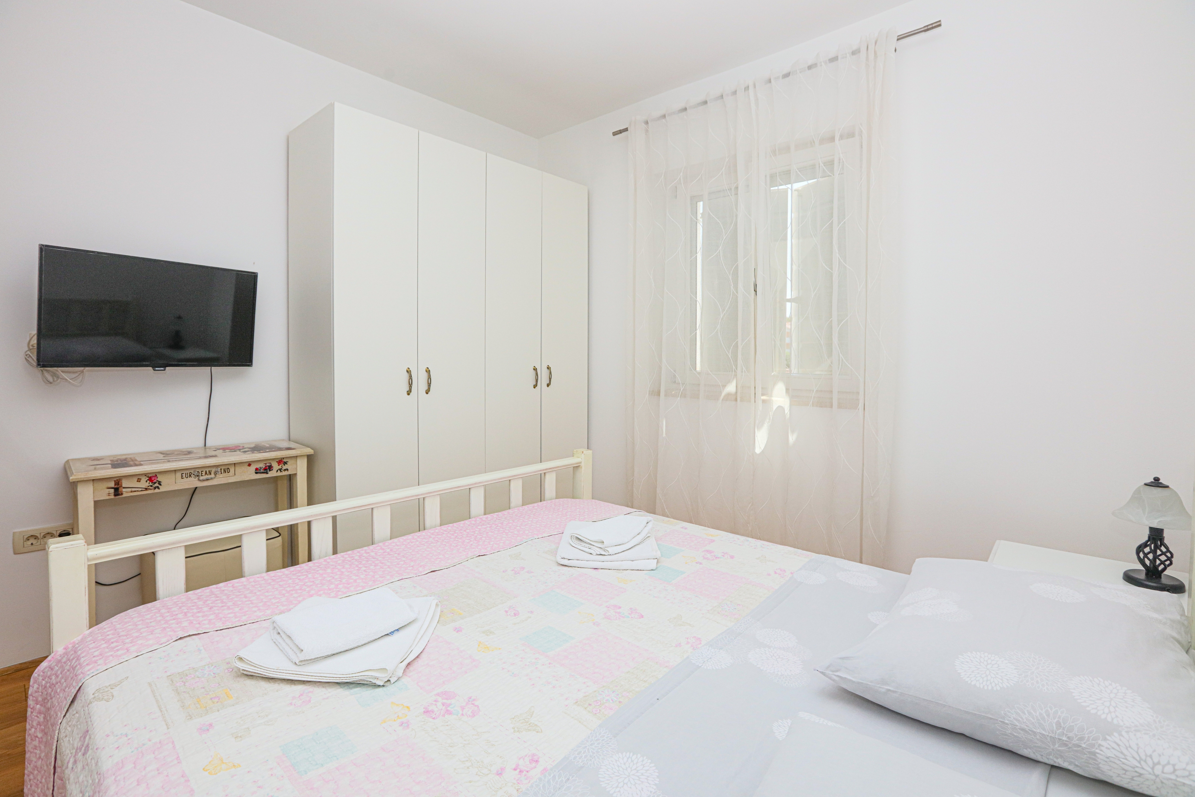 Two bedroom apartment with terrace Biograd na Moru, Biograd  A-b