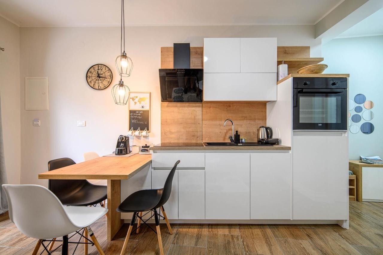 One bedroom apartment with terrace Šibenik (A-23756-b)