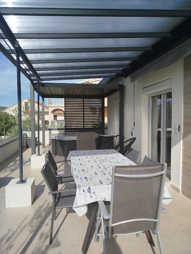 Two bedroom apartment with terrace Vodice  A-a