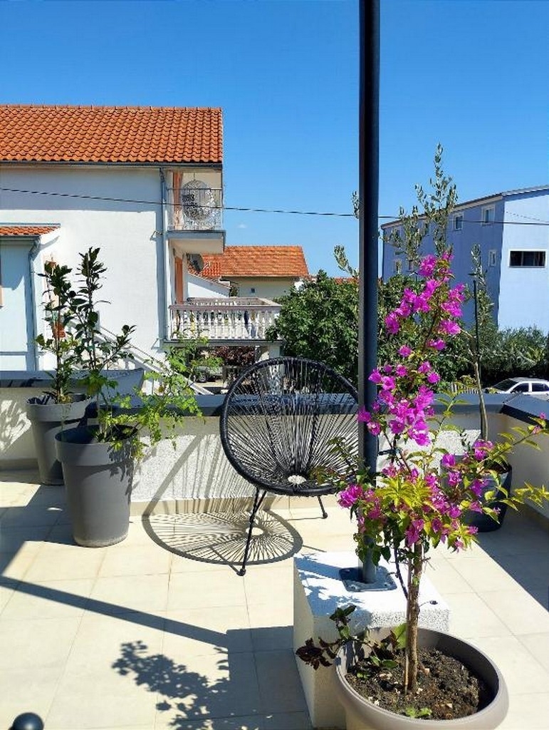 Two bedroom apartment with terrace Vodice  A-a