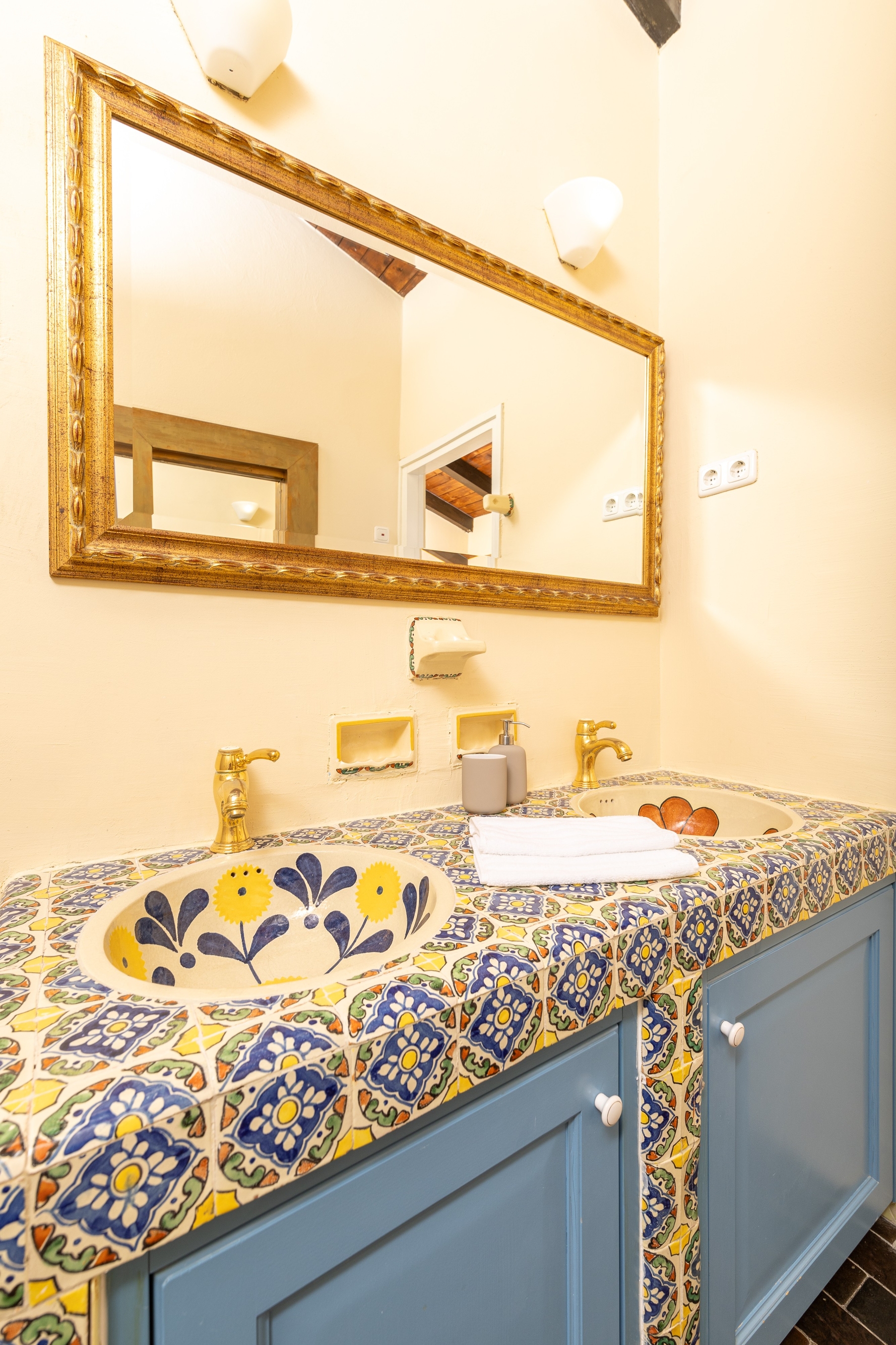 Four bedroom house with terrace and sea view Jelsa, Hvar  K
