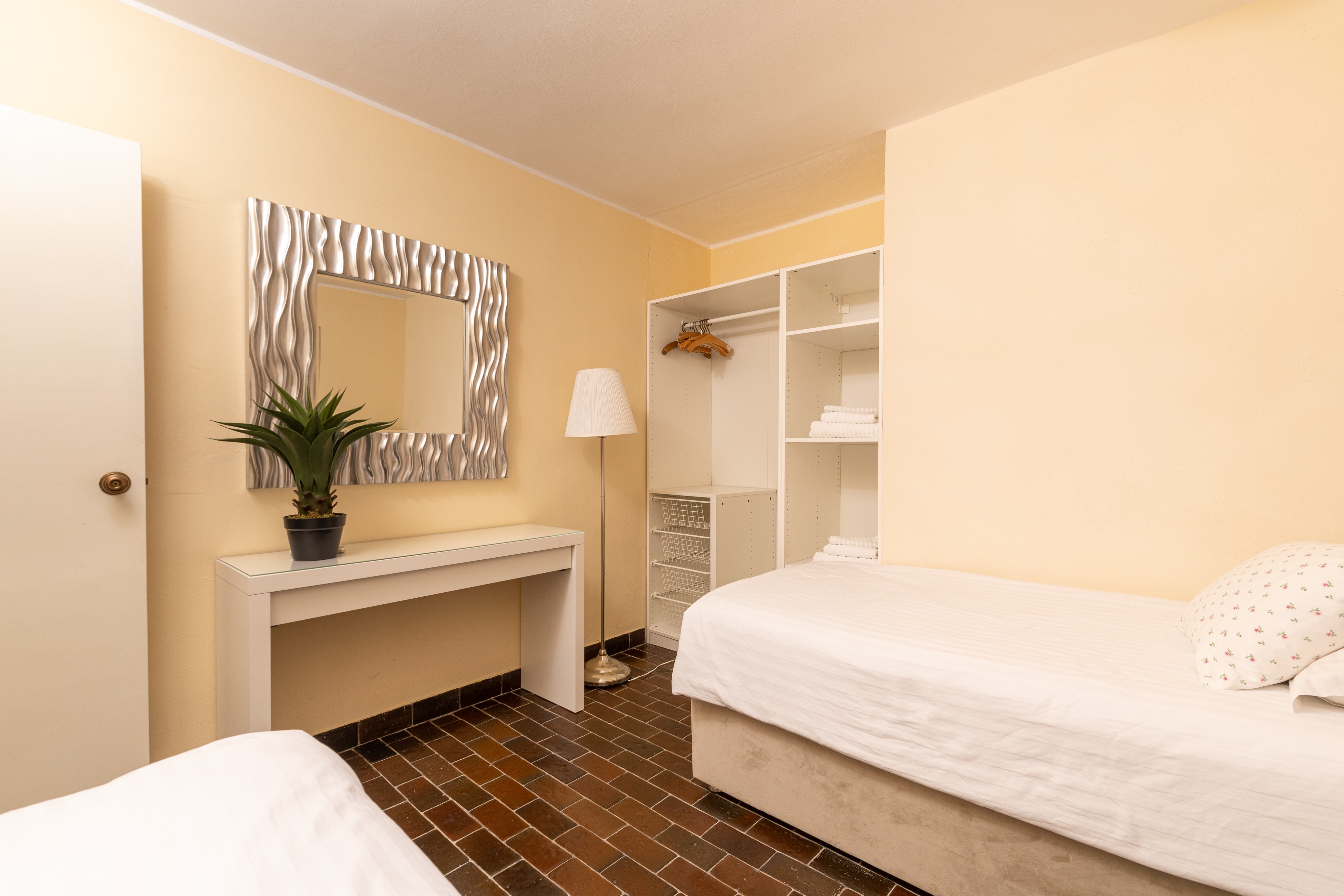 Four bedroom house with terrace and sea view Jelsa, Hvar  K