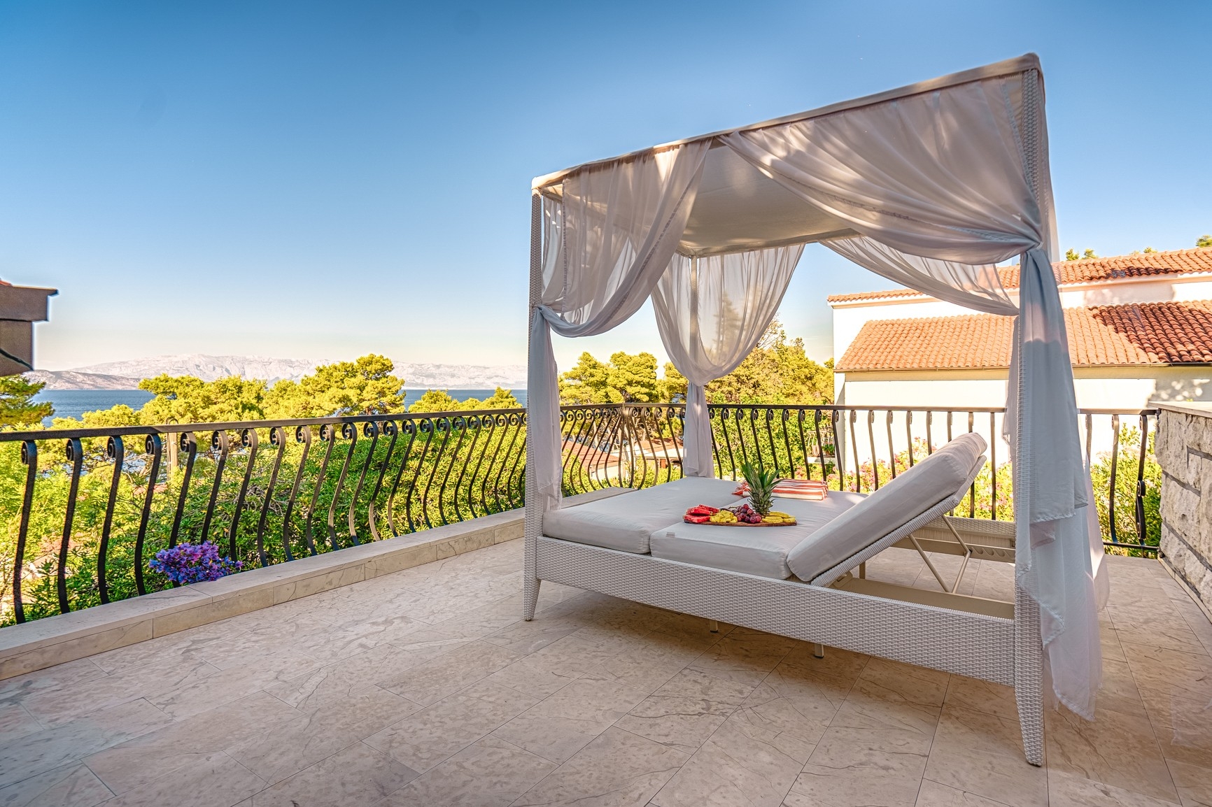 Four bedroom house with terrace and sea view Jelsa, Hvar  K