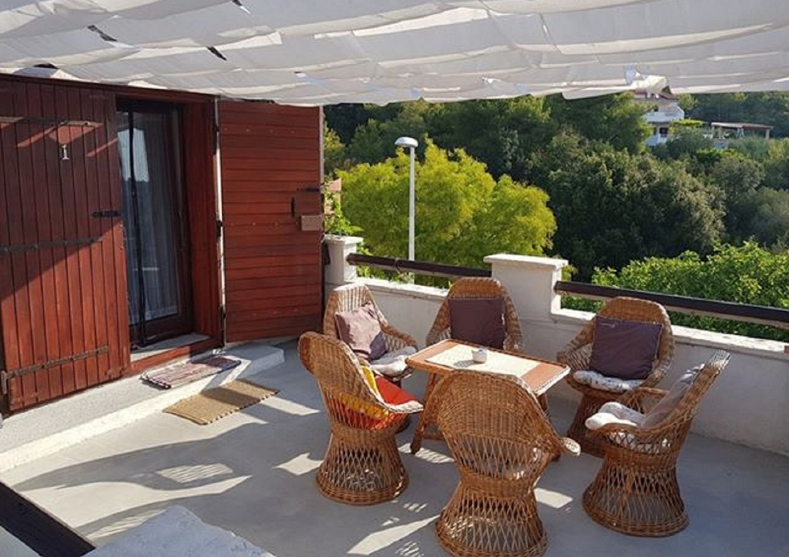 Three bedroom apartment with terrace Rukavac, Vis  A-a