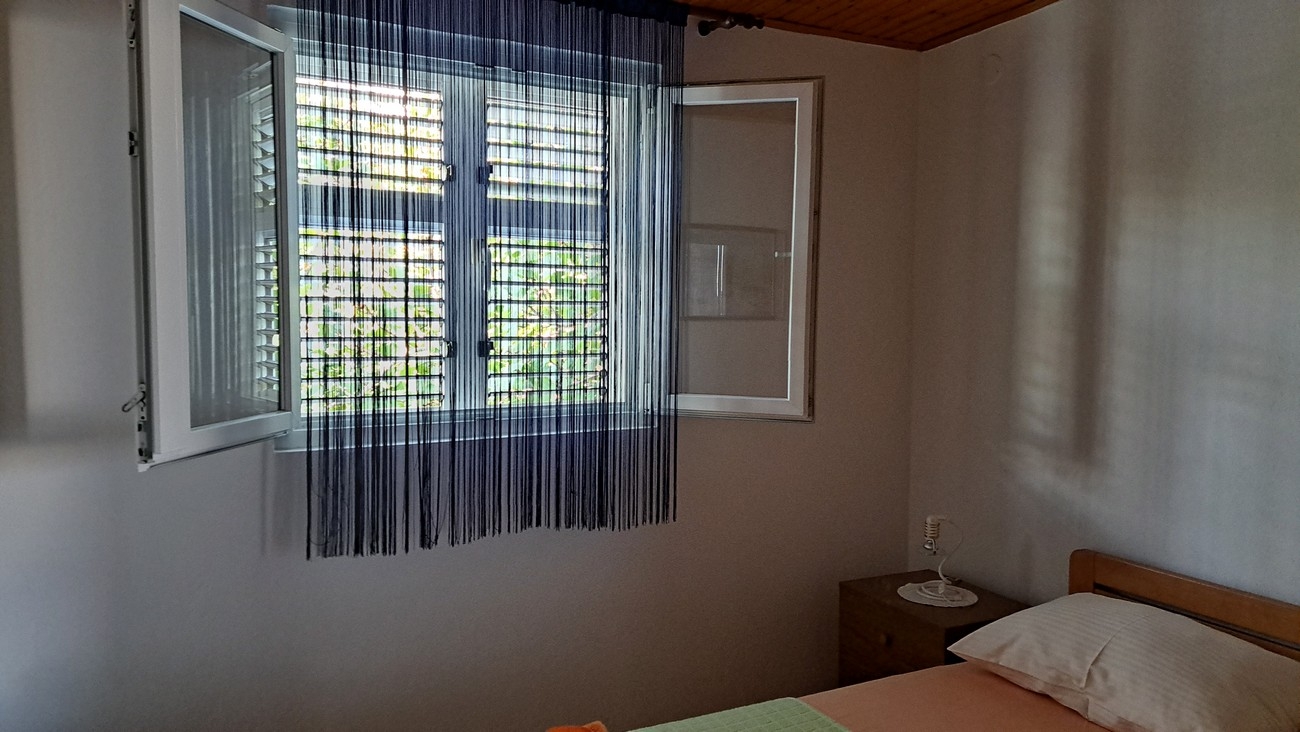 One bedroom apartment with terrace and sea view Pag  A-b
