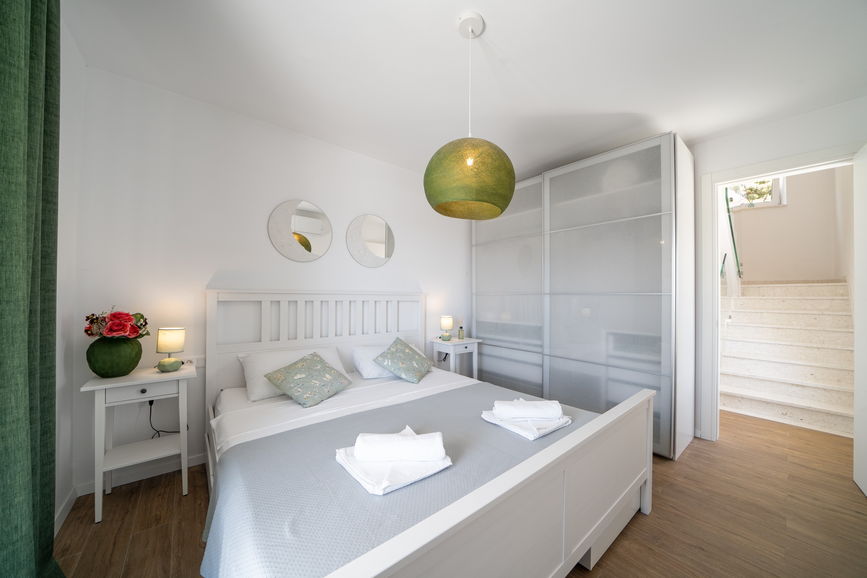 Three bedroom house with terrace and sea view Sumartin, Brač  K